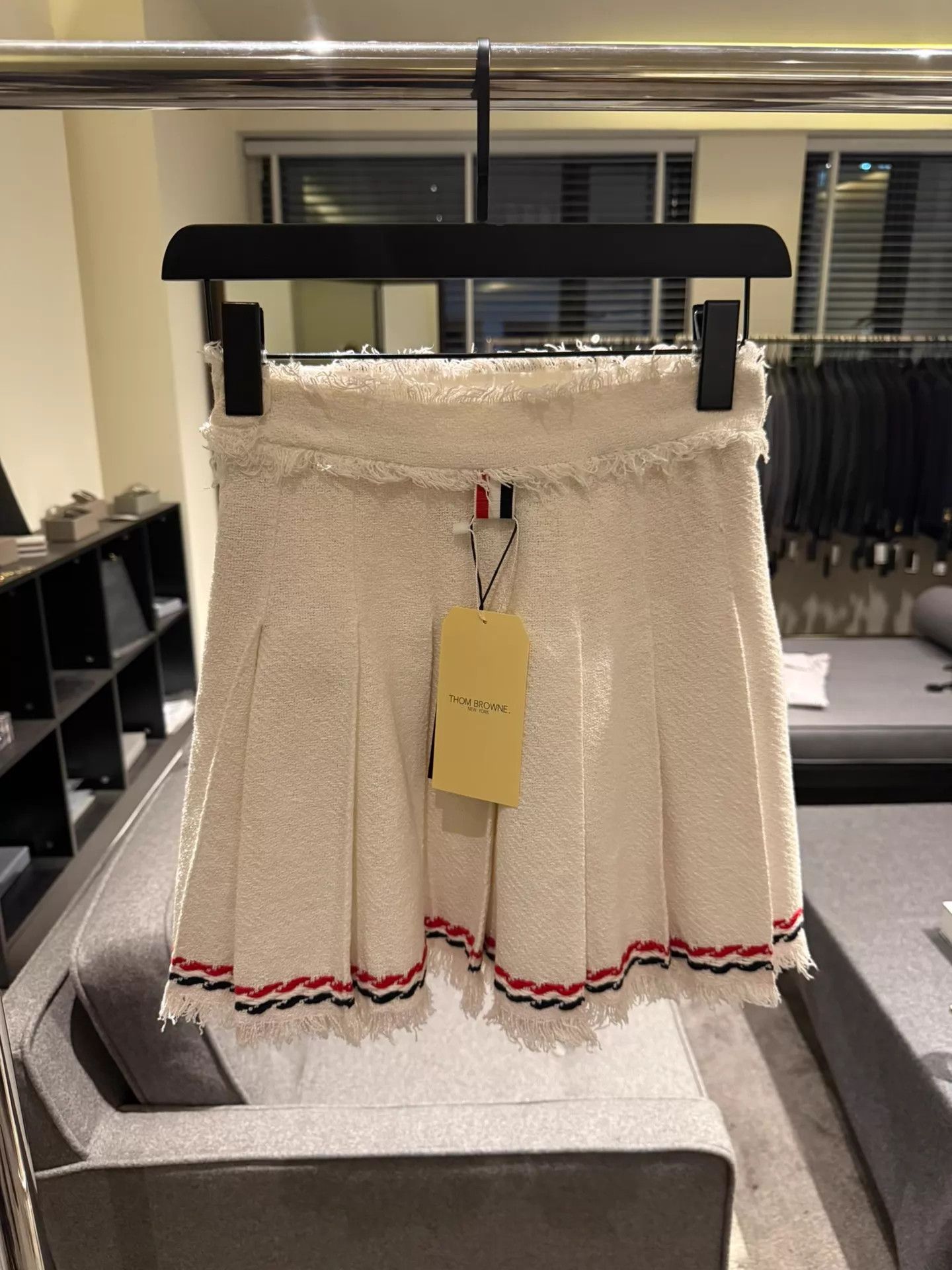 Thom Browne Thom Browne Pleated Skirt Chanel Style White Logo Size 26" / US 2 / IT 38 - 2 Thumbnail