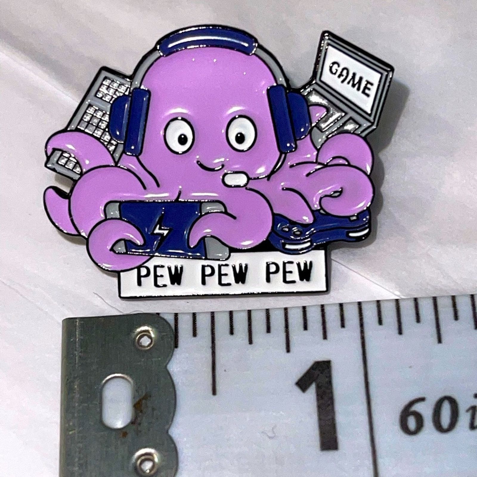 Other Gaming Octopus Game Pin Brooch Size ONE SIZE - 1 Thumbnail