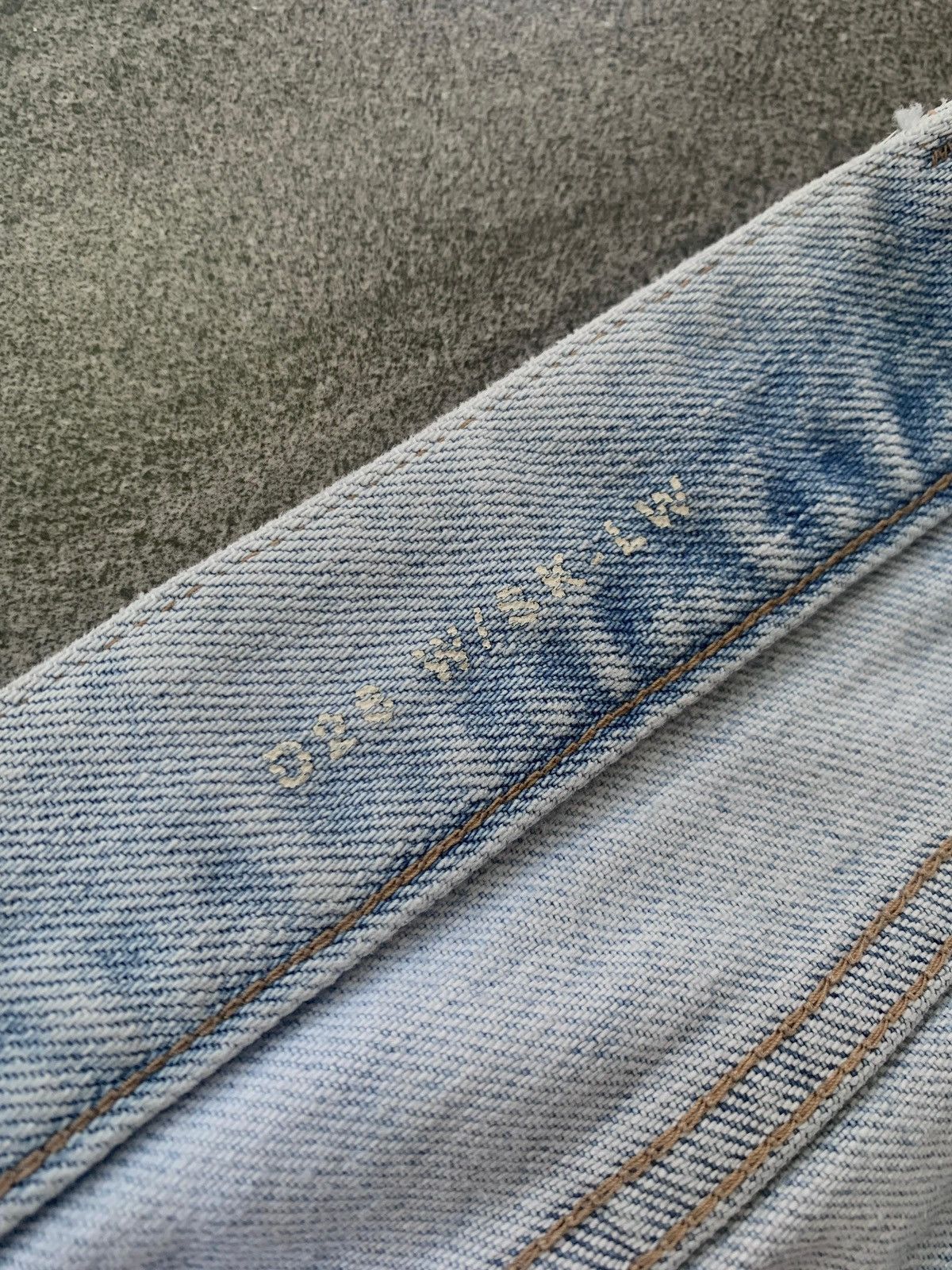 Saint Laurent Paris FREE TAX! D26 Skinny Light Wash Denim Jeans Size US 28 / EU 44 - 6 Thumbnail