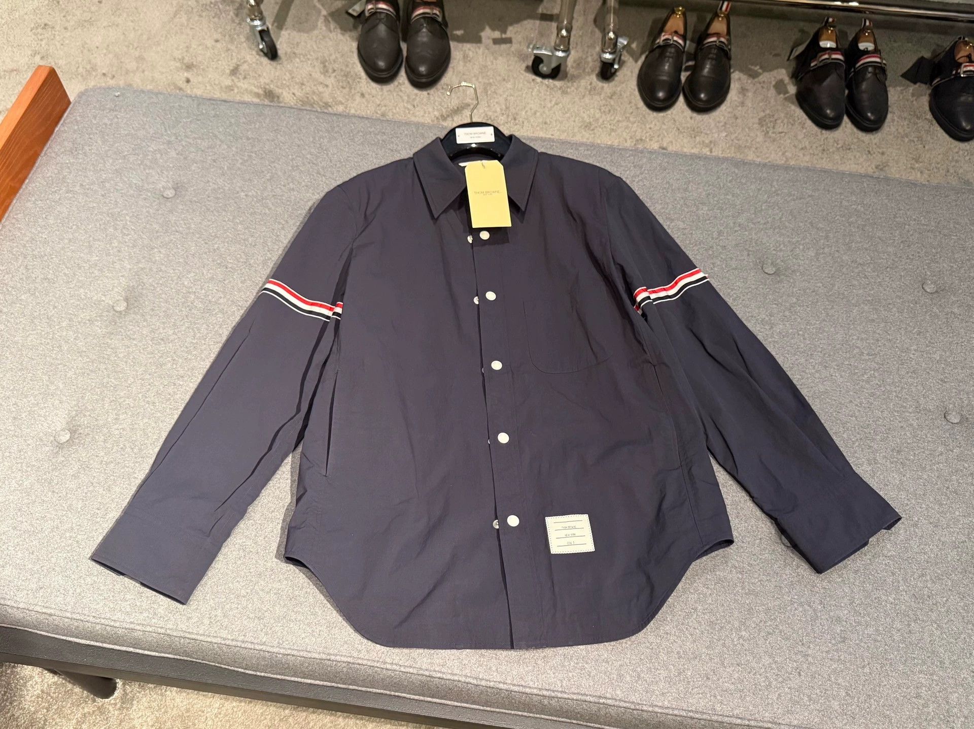 Thom Browne Thom Browne Double Sleeve Badge Jacket Navy Size3 Size US L / EU 52-54 / 3 - 3 Thumbnail