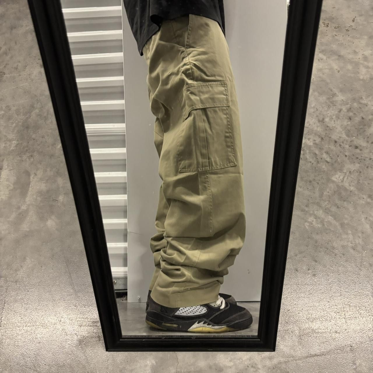 Japanese Brand × Vintage Crazy Vintage Y2K/2000s Baggy Khaki Tan Skater Workwear Cargo Pants! Size US 33 - 2 Thumbnail