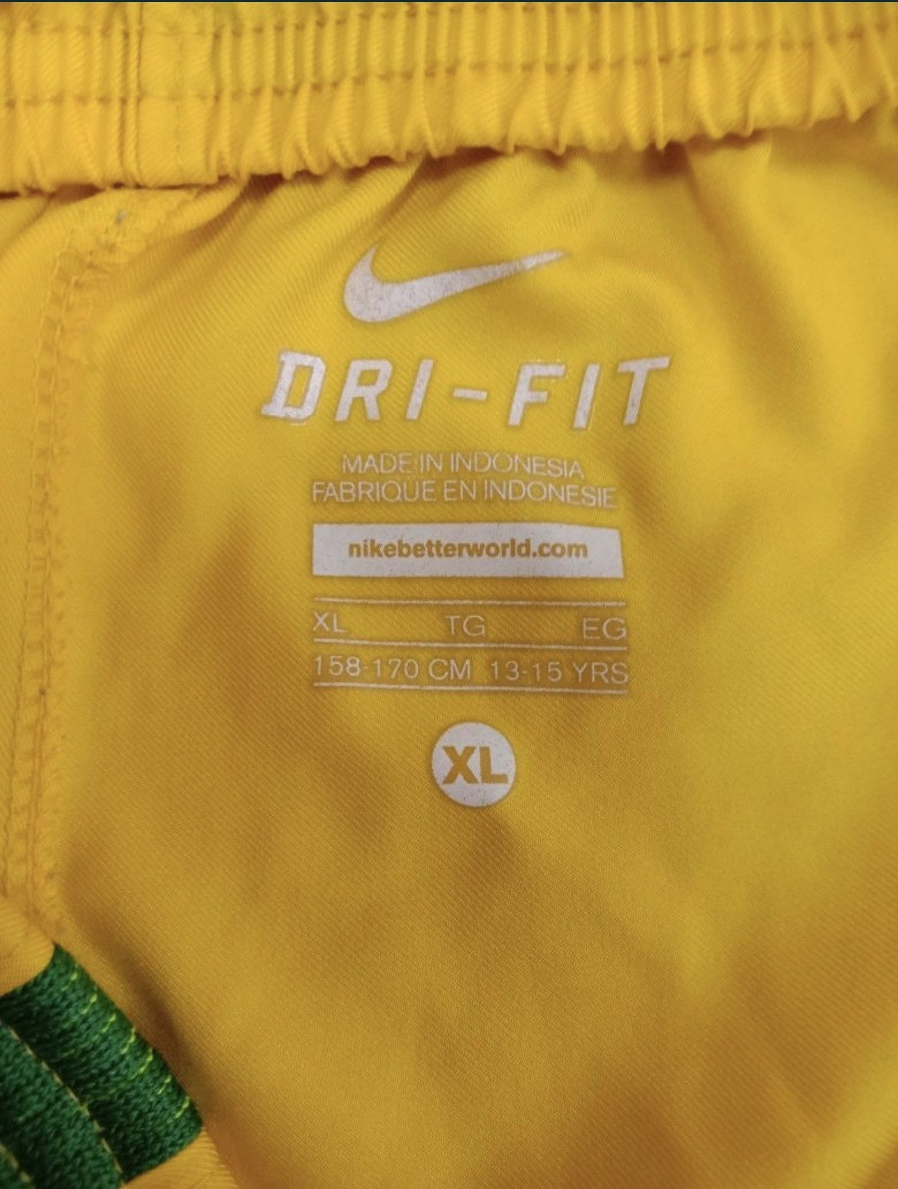 Vintage Vintage Nike Brasil soccer jersey + shorts size Xs/S Size US XS / EU 42 / 0 - 3 Thumbnail