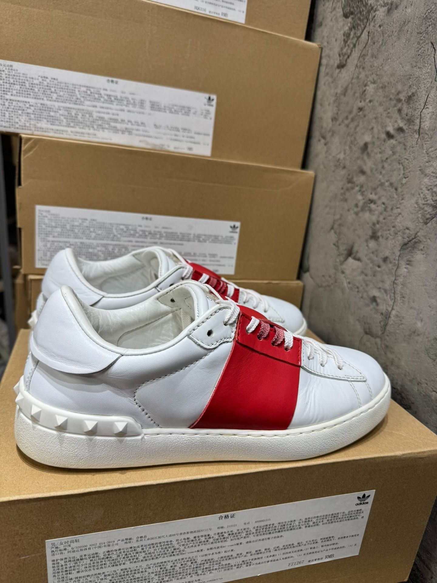 Valentino Valentino Red Lowtop Sneakers 39 Men Size US 6.5 / EU 39-40 - 1 Thumbnail