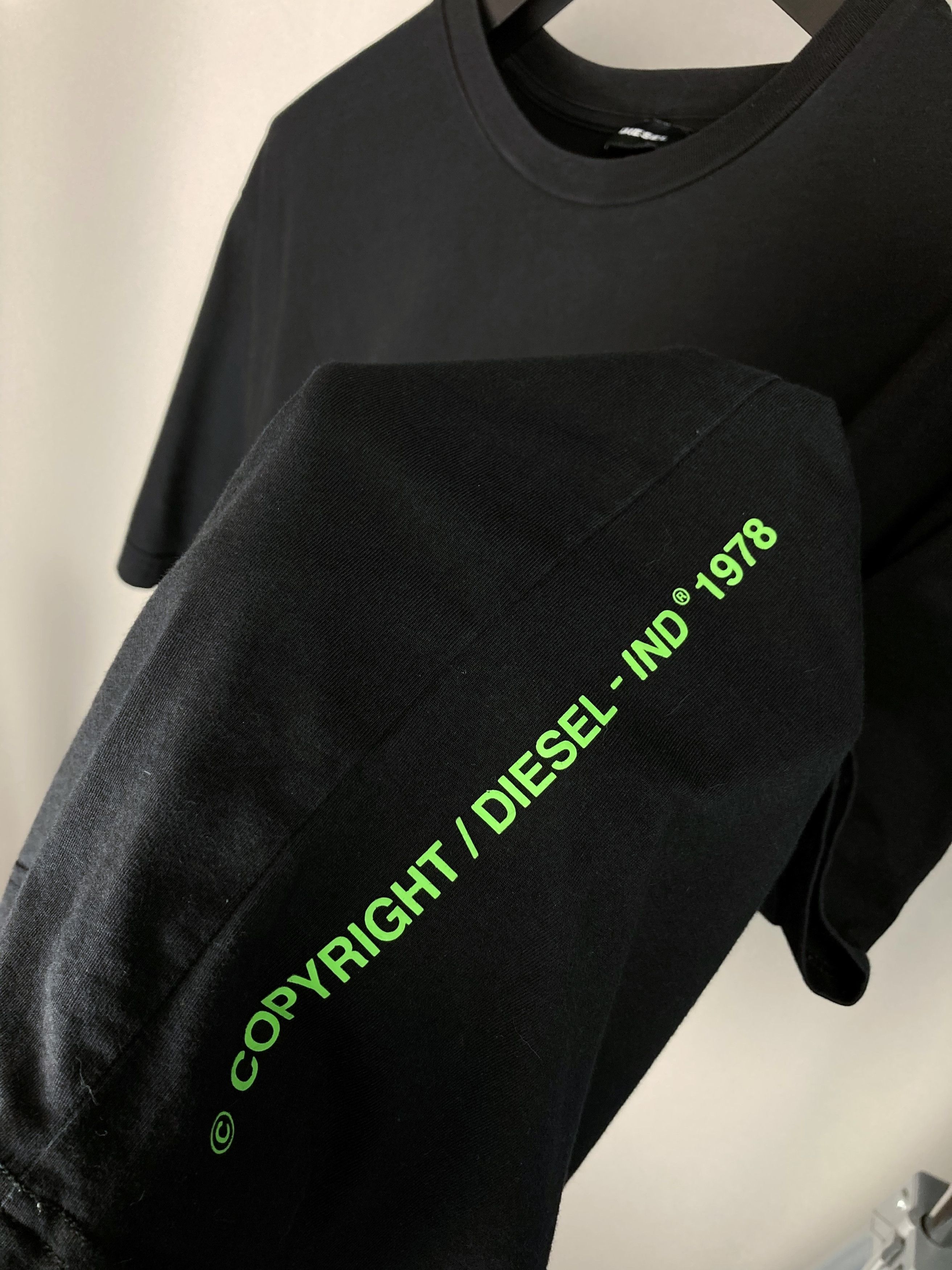 Diesel Diesel Graffity Alien Logo Black Oversized Crewneck T Shirt Size US XXL / EU 58 / 5 - 5 Thumbnail