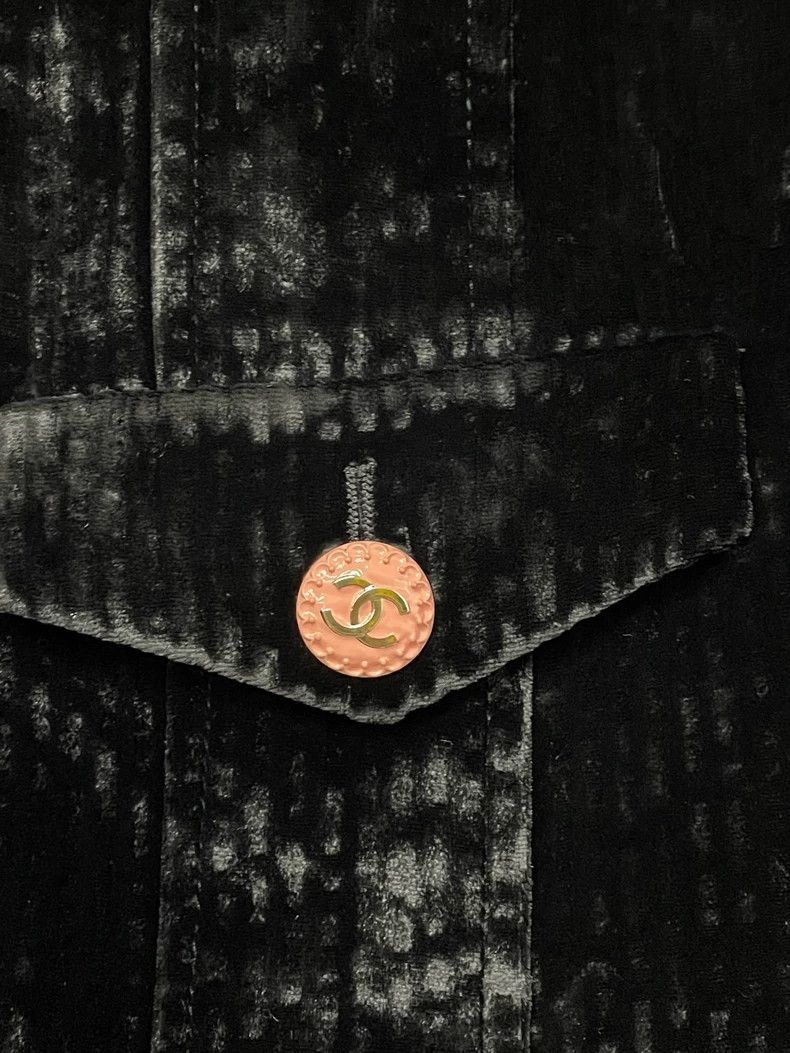 Chanel Chanel 22B pink collar black velvet mid-length jacket Size XS / US 0-2 / IT 36-38 - 6 Thumbnail