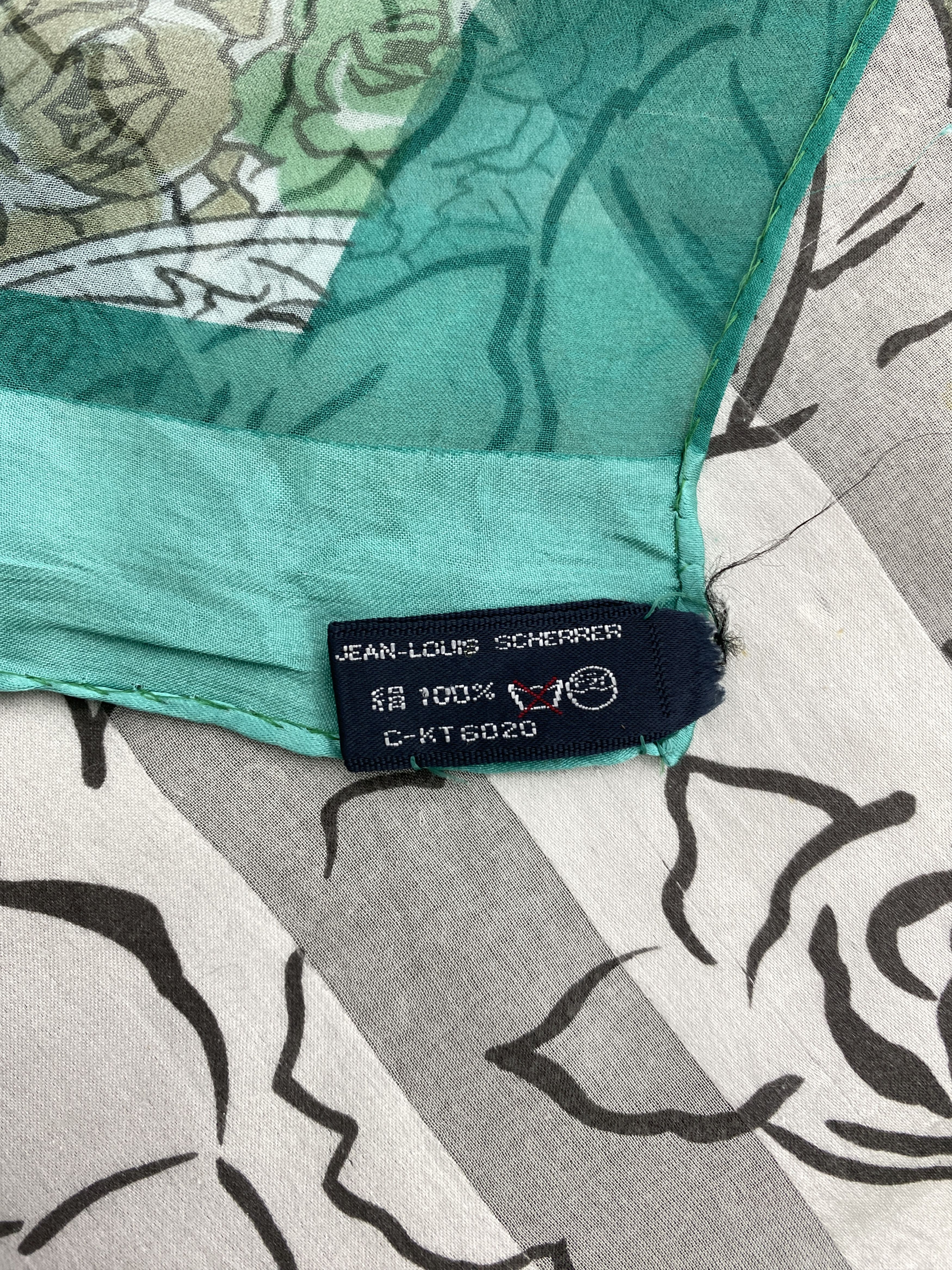 Jean-Louis Scherrer Jean-Louis Scherrer Paris Silk Scarf / Silk Shawl SN0230 Size ONE SIZE - 7 Thumbnail