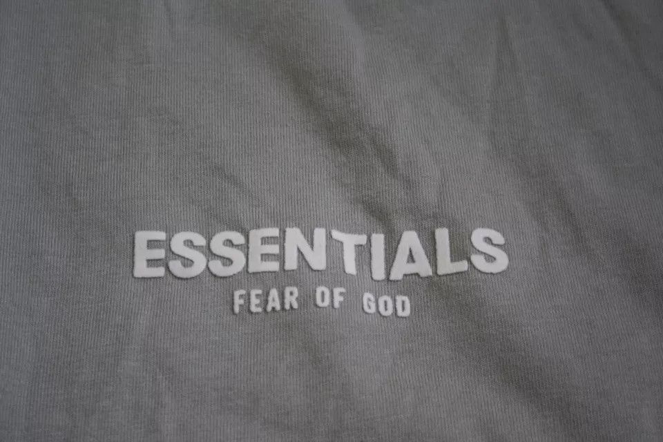 Essentials Essentials Fear of God Mens Neck Long Sleeve New wish tags Size US M / EU 48-50 / 2 - 2 Thumbnail