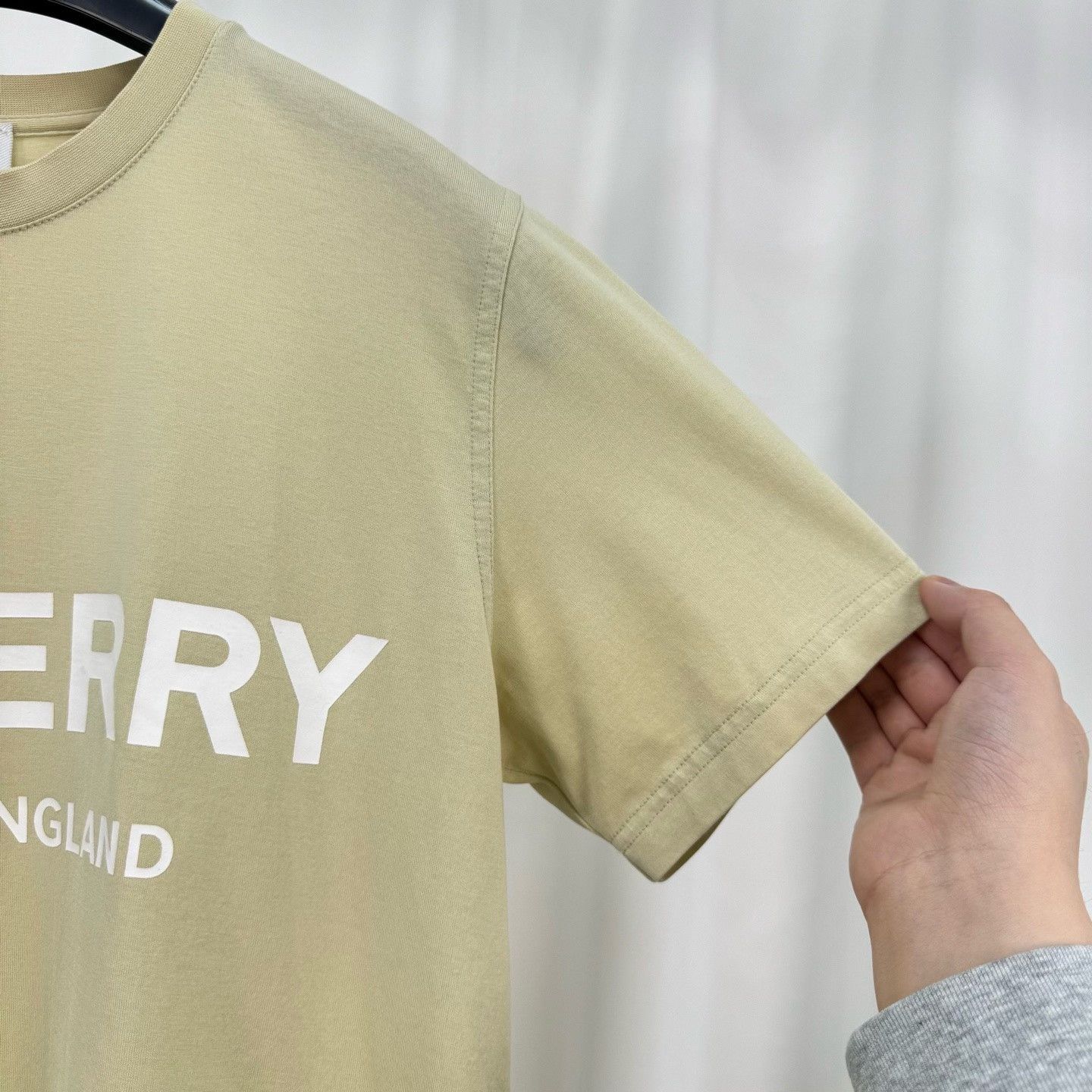 Burberry Burberry Printed Letter Short-Sleeve Size US M / EU 48-50 / 2 - 4 Thumbnail