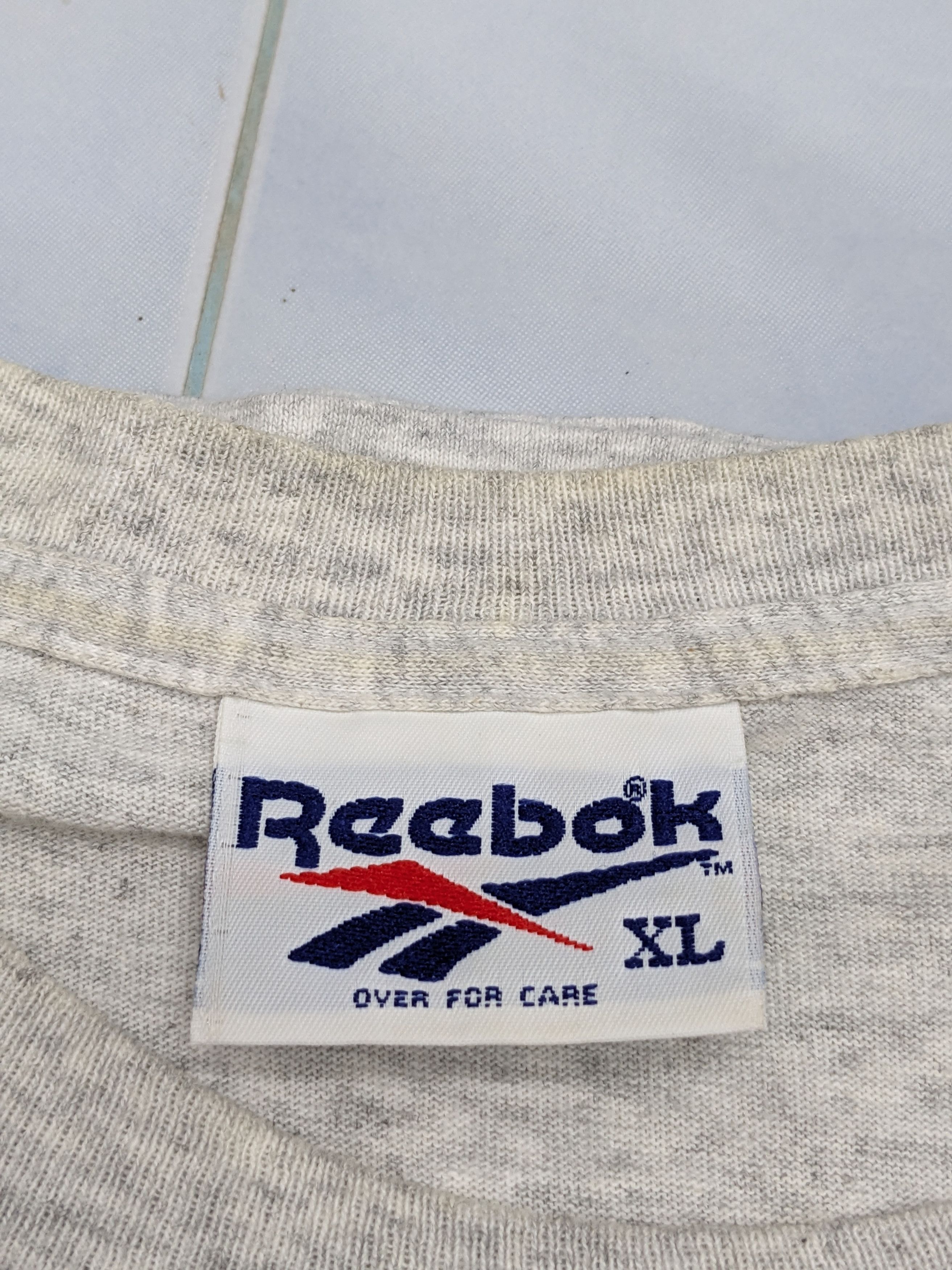 Reebok VINTAGE REEBOK BIG LOGO TSHIRT Size US XL / EU 56 / 4 - 9 Thumbnail