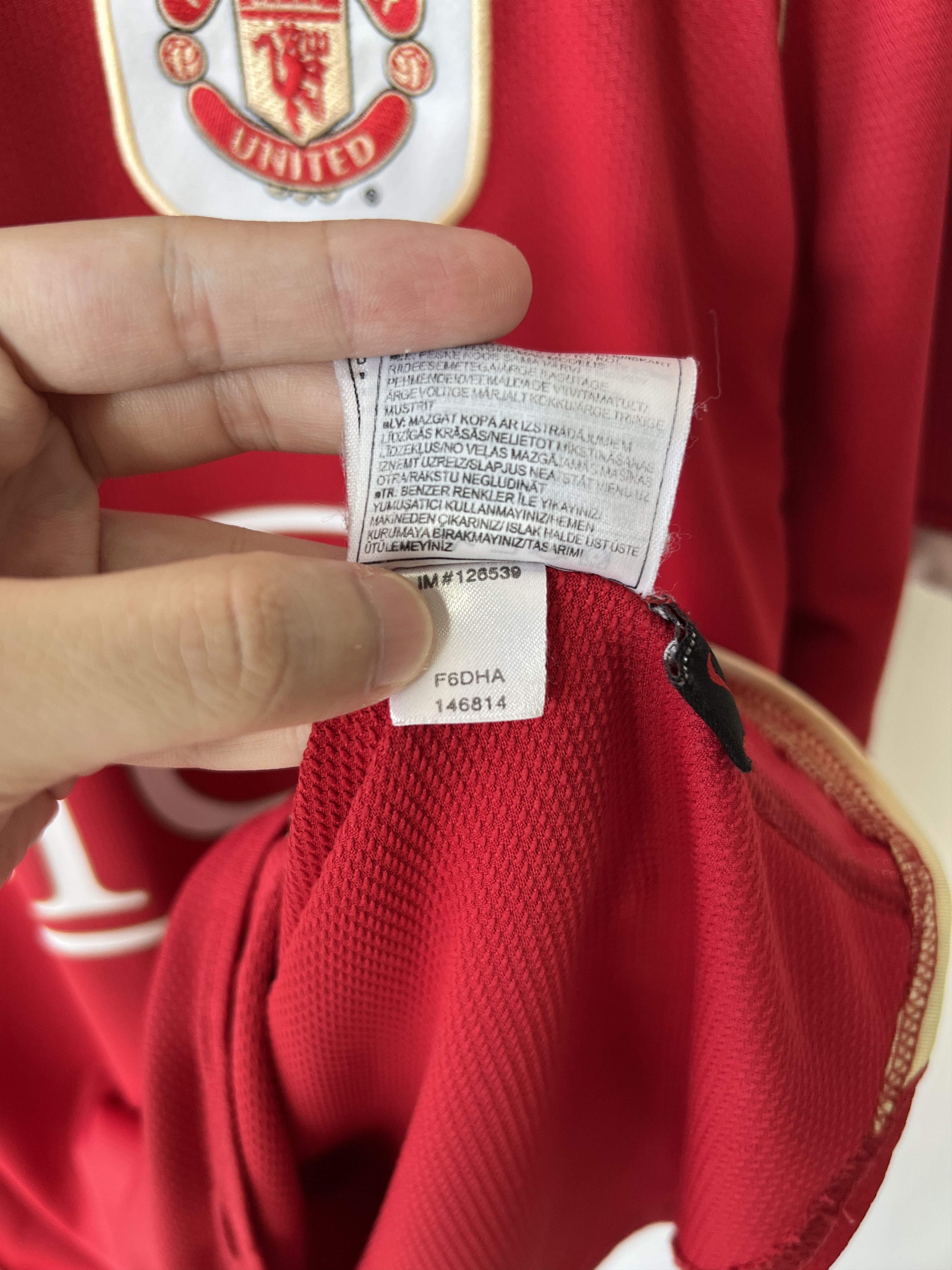 Nike (L) Manchester United 2006-07 Home Shirt Ferdinand #5 Kit Size US L / EU 52-54 / 3 - 4 Thumbnail