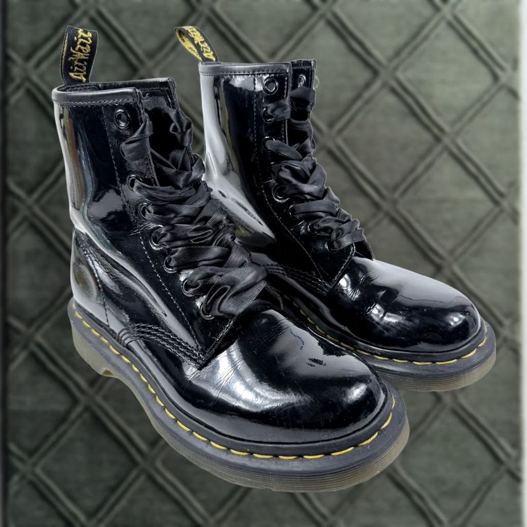 Dr. Martens Dr. Martens Boots Women 8-Eyelet Lace Up Black Patent Leather 11821 Combat Shoes Women Size US 5 / IT 35 - 1 Thumbnail