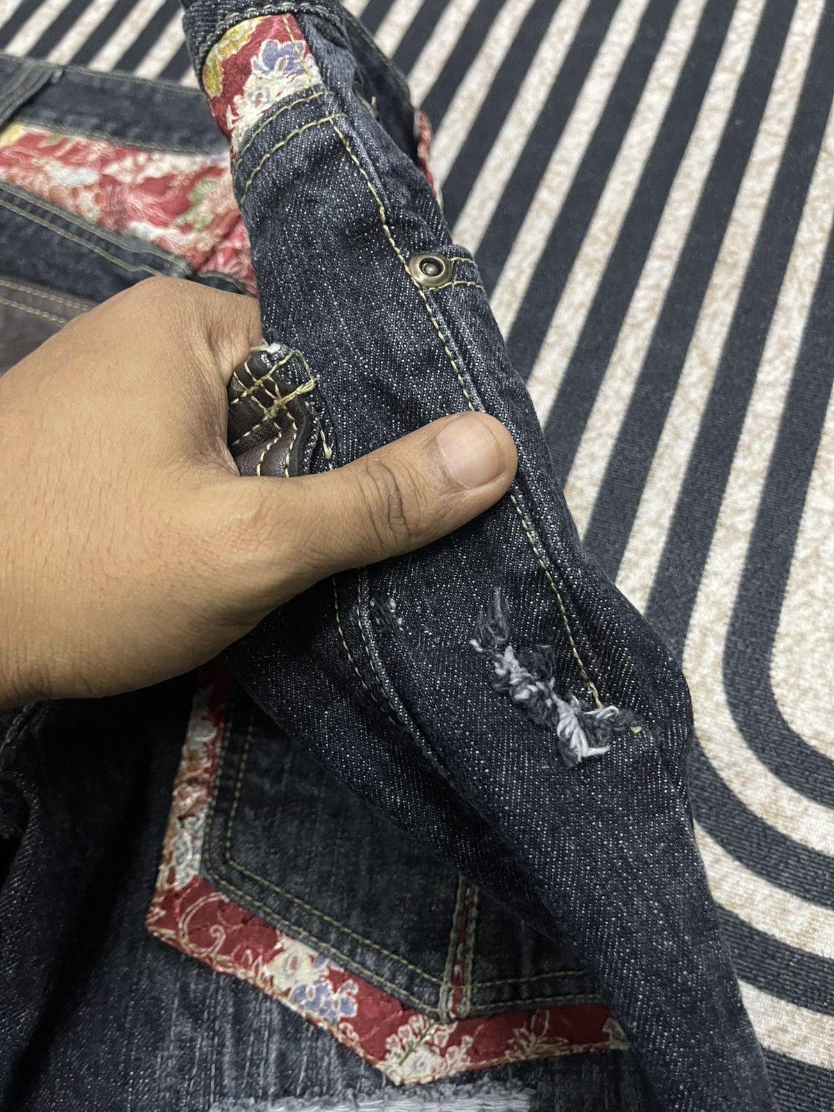 20471120 2000s GUMU BORO SHASHIKO DISTRESSED JEANS RARE DESIGN Size US 29 - 18 Thumbnail