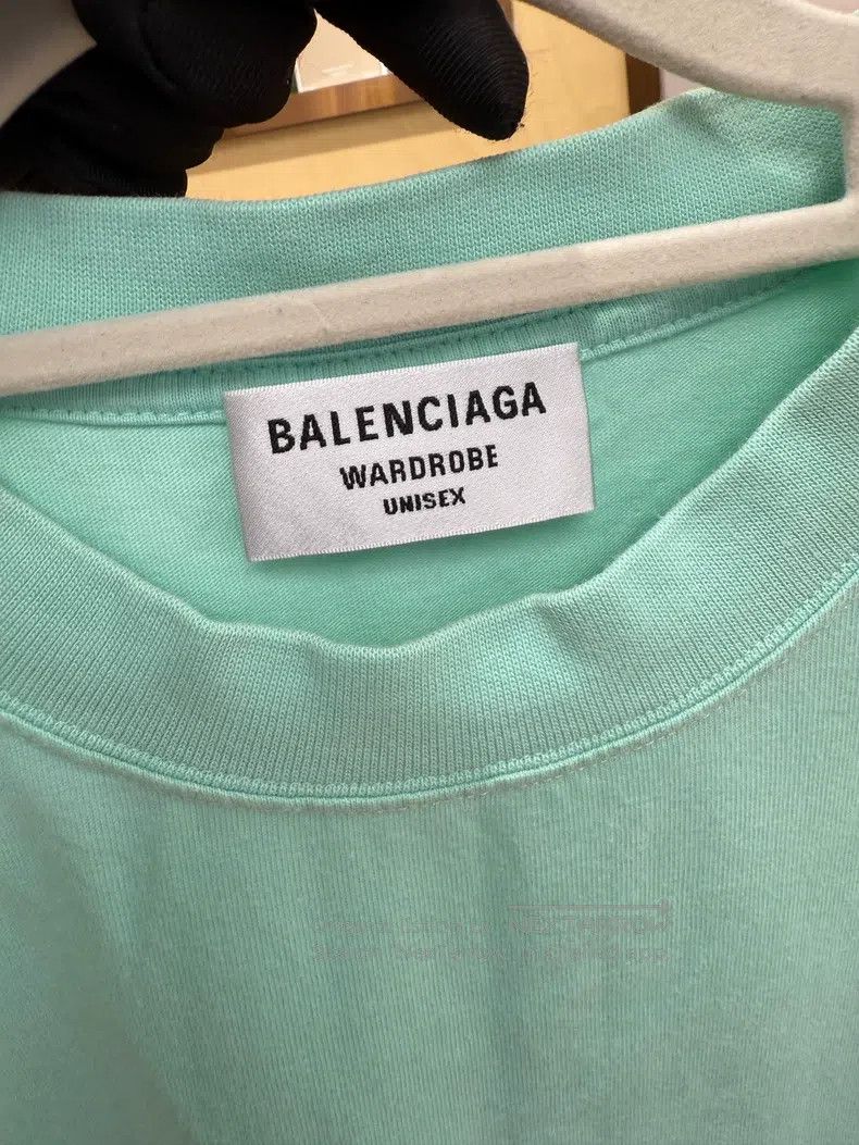 Balenciaga Balenciaga Mint green front and back embroidered logo shor Size US L / EU 52-54 / 3 - 3 Thumbnail