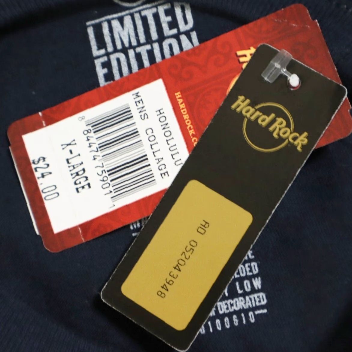 Hard Rock Cafe Hard Rock Cafe Honolulu Solid T-Shirt Navy Men's XL Shirt Crew Neck Short Sleeve Cotton Navy Men XL 90s? 1980s? Size US XL / EU 56 / 4 - 6 Thumbnail