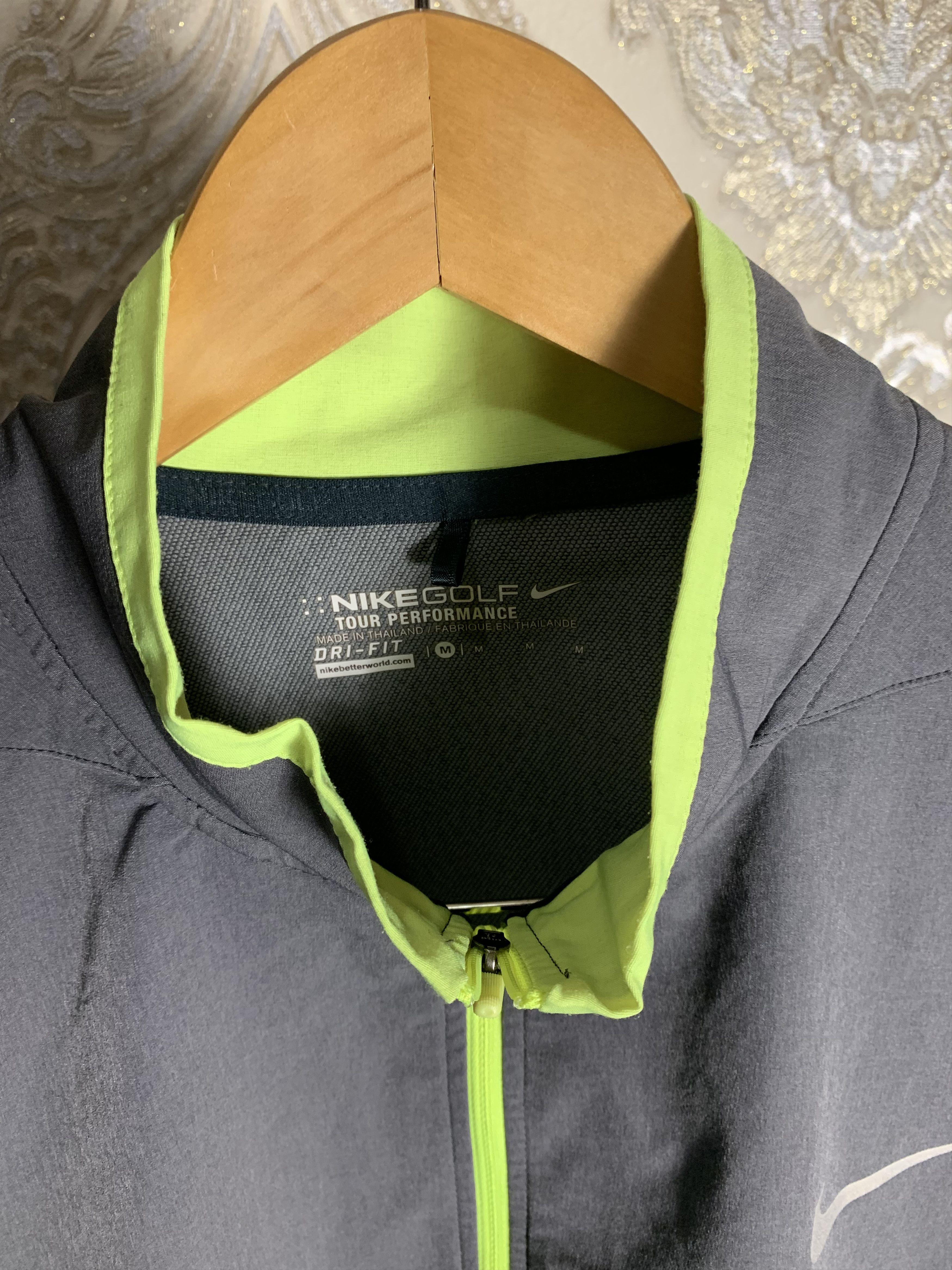 Nike VINTAGE NIKE GOLF TOUR PERFORMANCE LIGHT JACKET NYLON DRILL Size US M / EU 48-50 / 2 - 3 Thumbnail