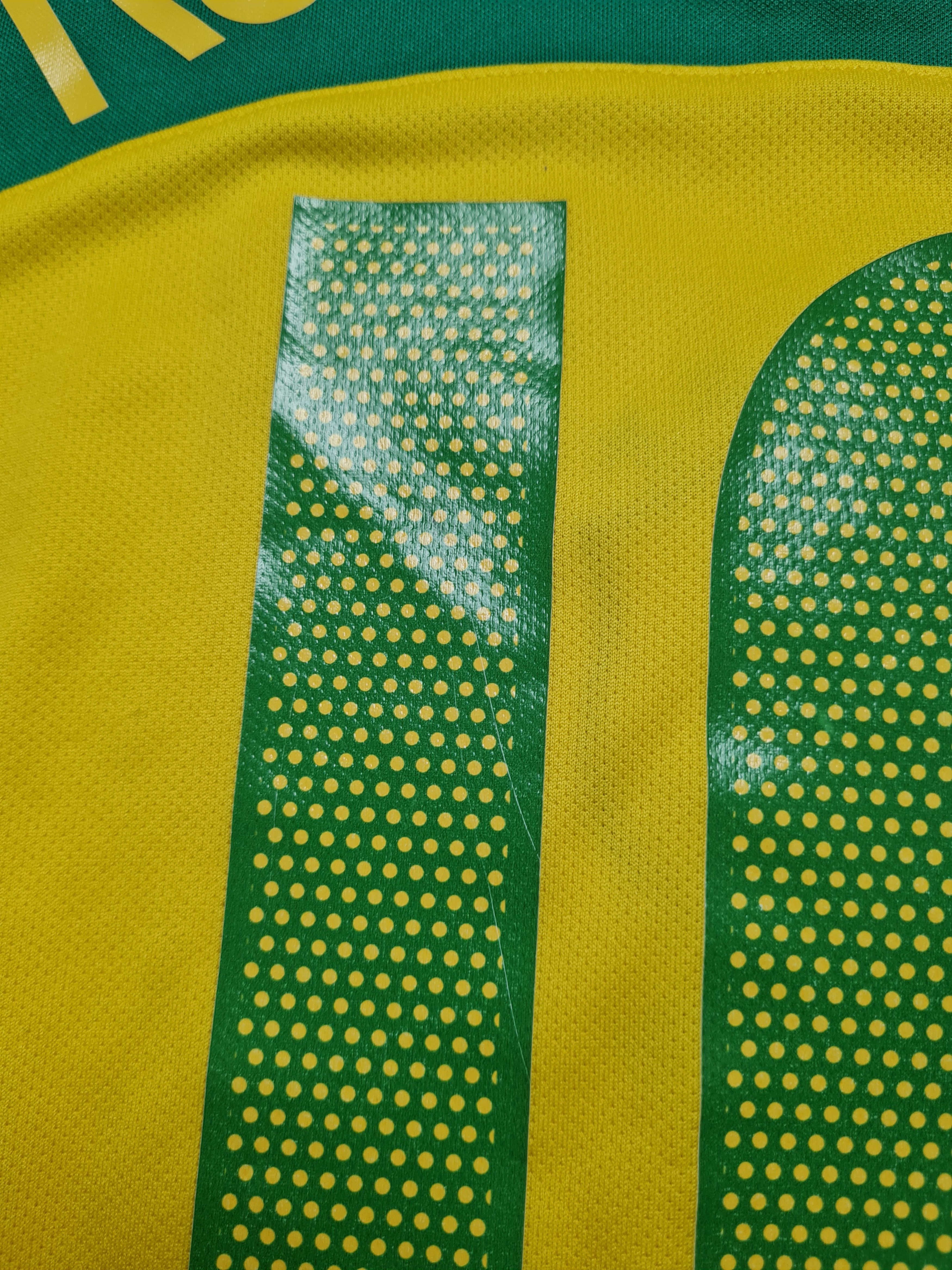 Nike NIKE Brazil 2004 #10 Ronaldinho Vintage Soccer Shirt Size US L / EU 52-54 / 3 - 21 Thumbnail