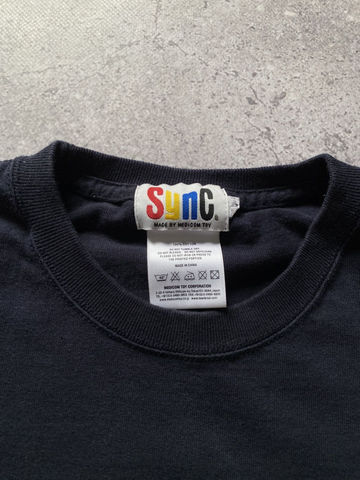 Medicom Toy Vintage SYNC Medicom Toy "DOG SAVE THE QUEEN" T-Shirt DFace Size US L / EU 52-54 / 3 - 3 Thumbnail