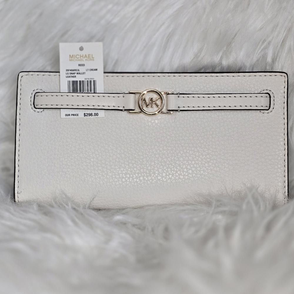 Michael Kors Michael Kors Cream Leather Wallet Size ONE SIZE - 1 Thumbnail