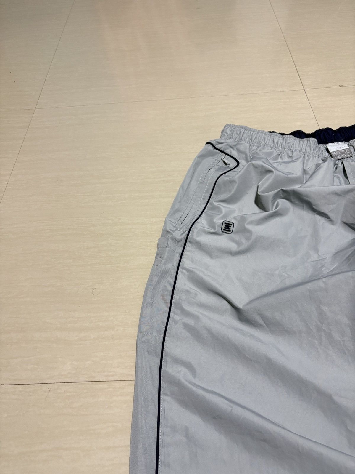 Nike EXTREMELY RARE VINTAGE NIKE SHOX TRACK PANTS🔥 Size US 37 - 4 Thumbnail
