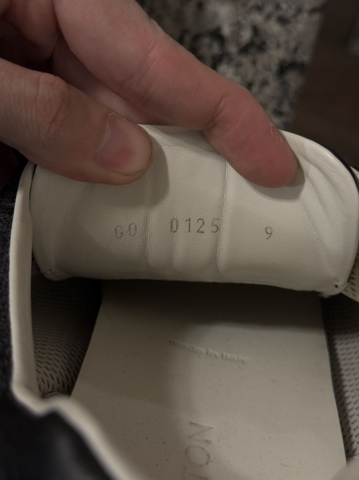 Louis Vuitton 9LV/10US - Louis Vuitton Runaway Sneaker Clean 🧼 Size US 10 / EU 43 - 12 Thumbnail