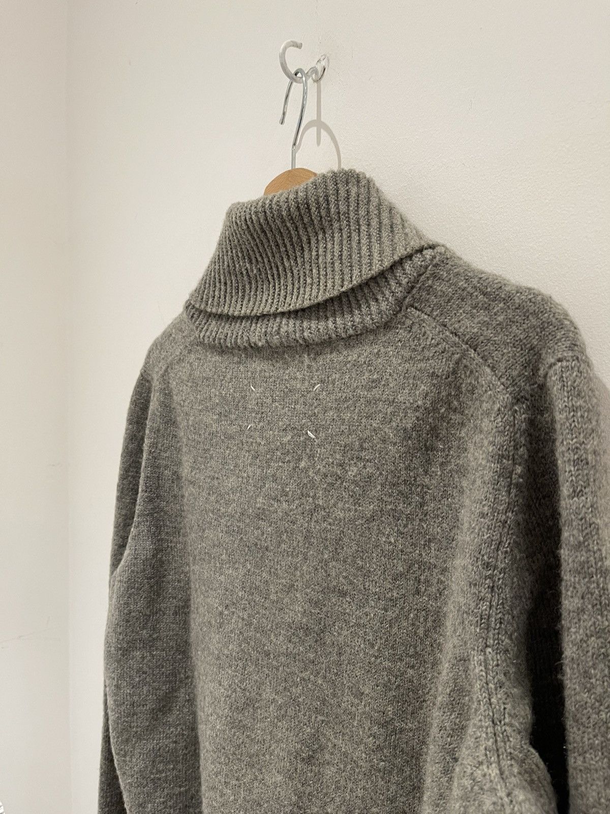 Maison Margiela Maison Margiela Fall 2004 Grey Wool Shawl Collar KnitSweater Size US M / EU 48-50 / 2 - 14 Thumbnail