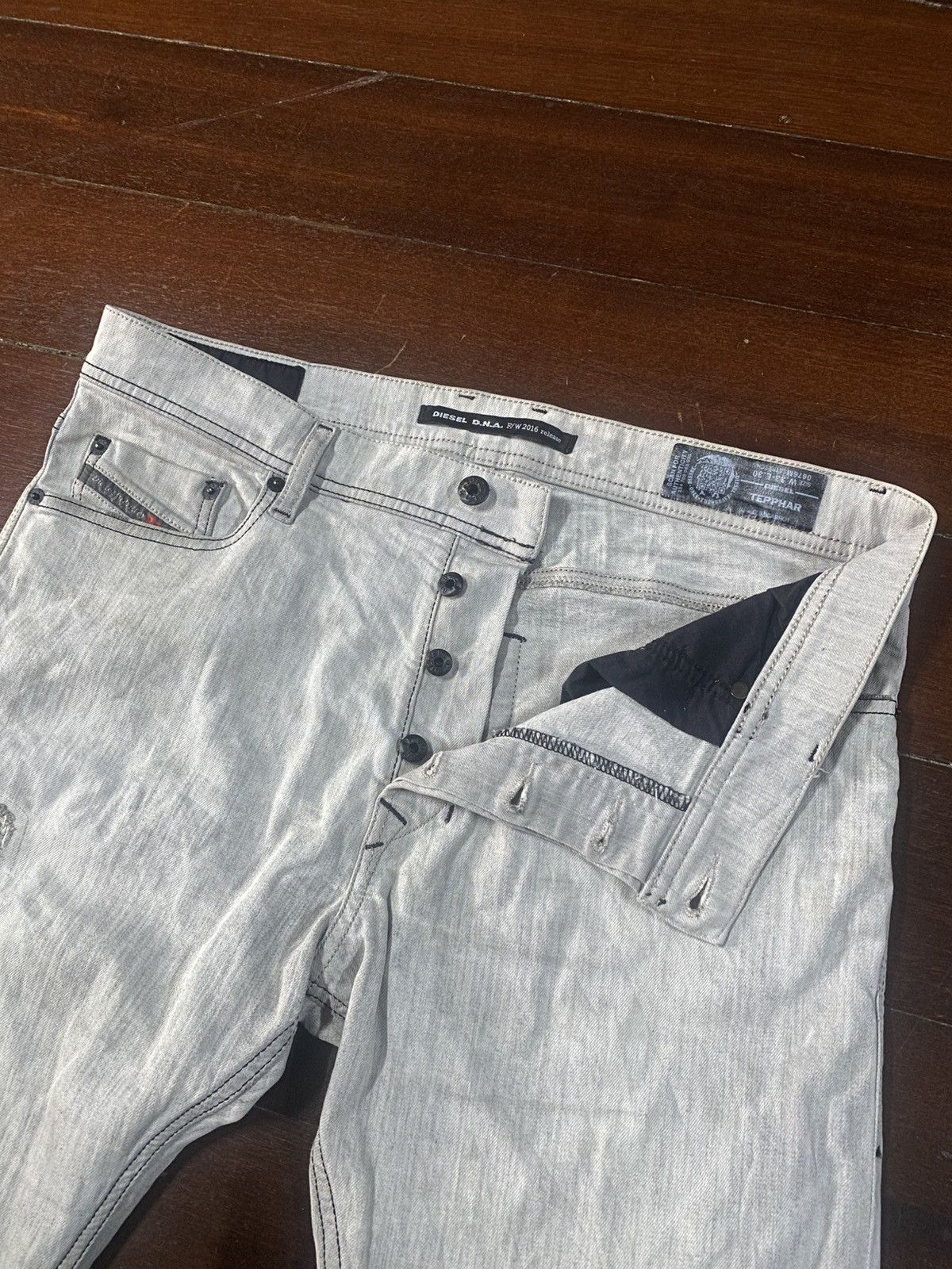 Diesel diesel dna slim carrot distressed denim Size US 36 / EU 52 - 16 Thumbnail