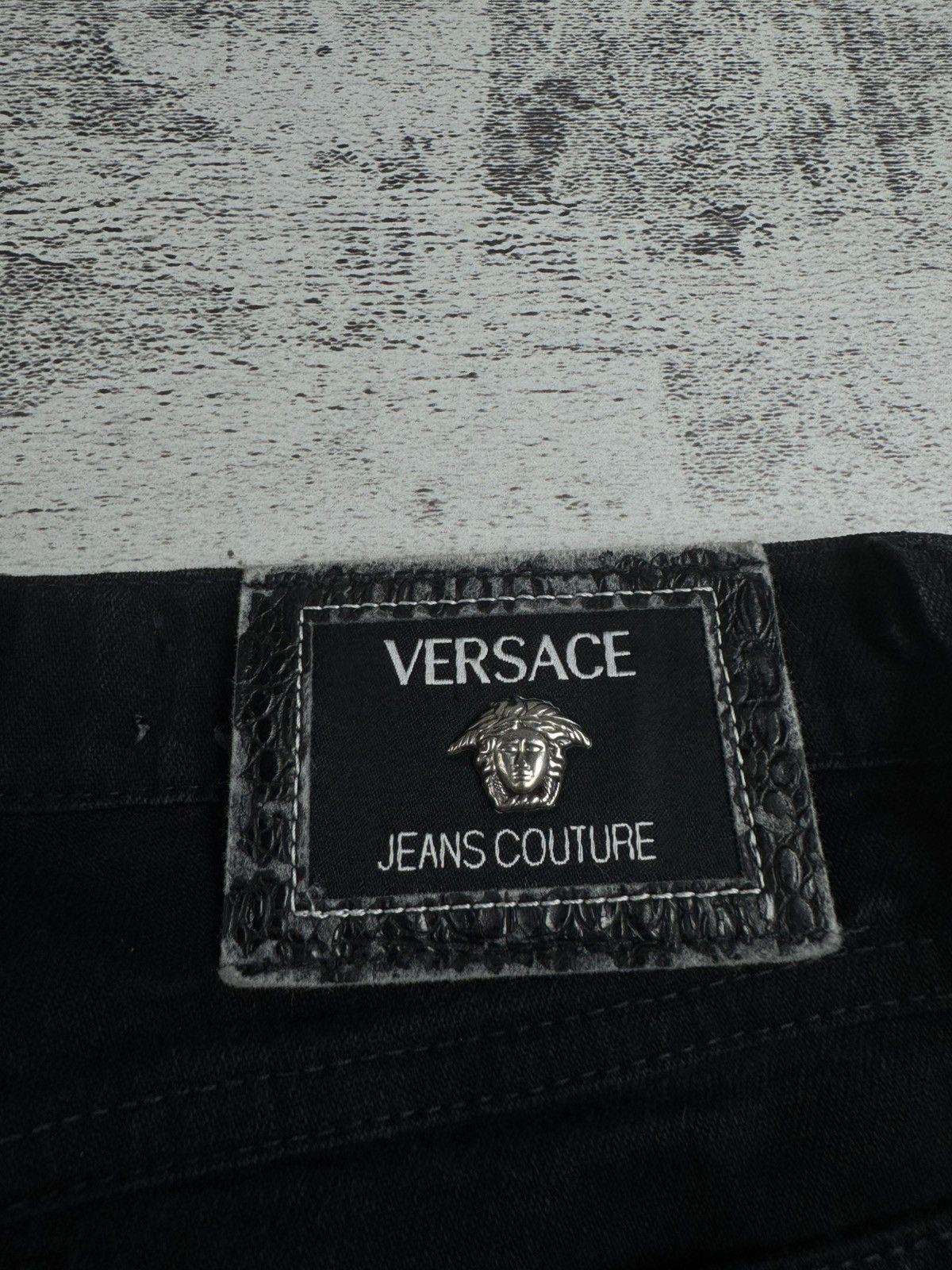 Versace Jeans Couture Versace Couture W27 Size 41 Women’s Straight Black Vintage Denim Jeans Trousers Size 27" / US 4 / IT 40 - 8 Thumbnail