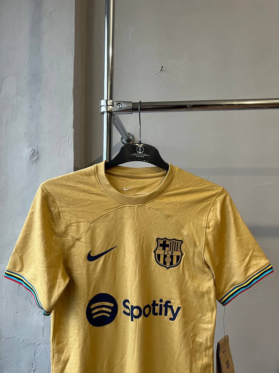 Nike NEW 2022/23 BARCELONA FC AWAY SOCCER JERSEY FOOTBALL SHIRTXS Size US XS / EU 42 / 0 - 3 Thumbnail