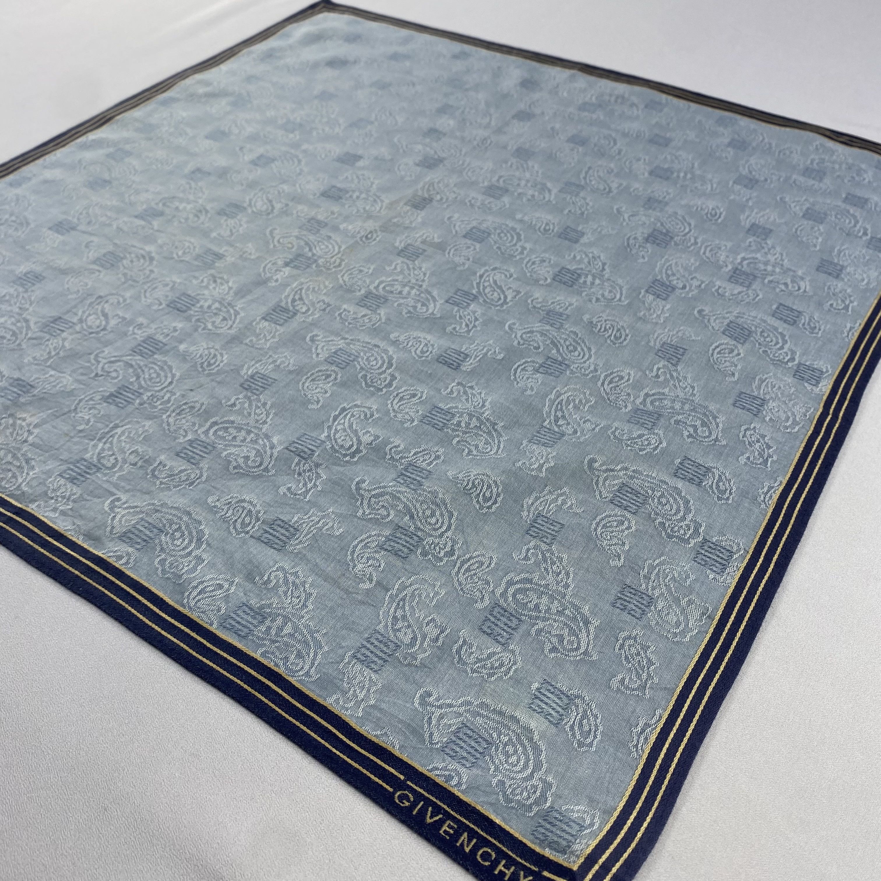 Vintage Givenchy Bandana/ Handkerchief / Neckerchief-P1846 Size ONE SIZE - 2 Thumbnail