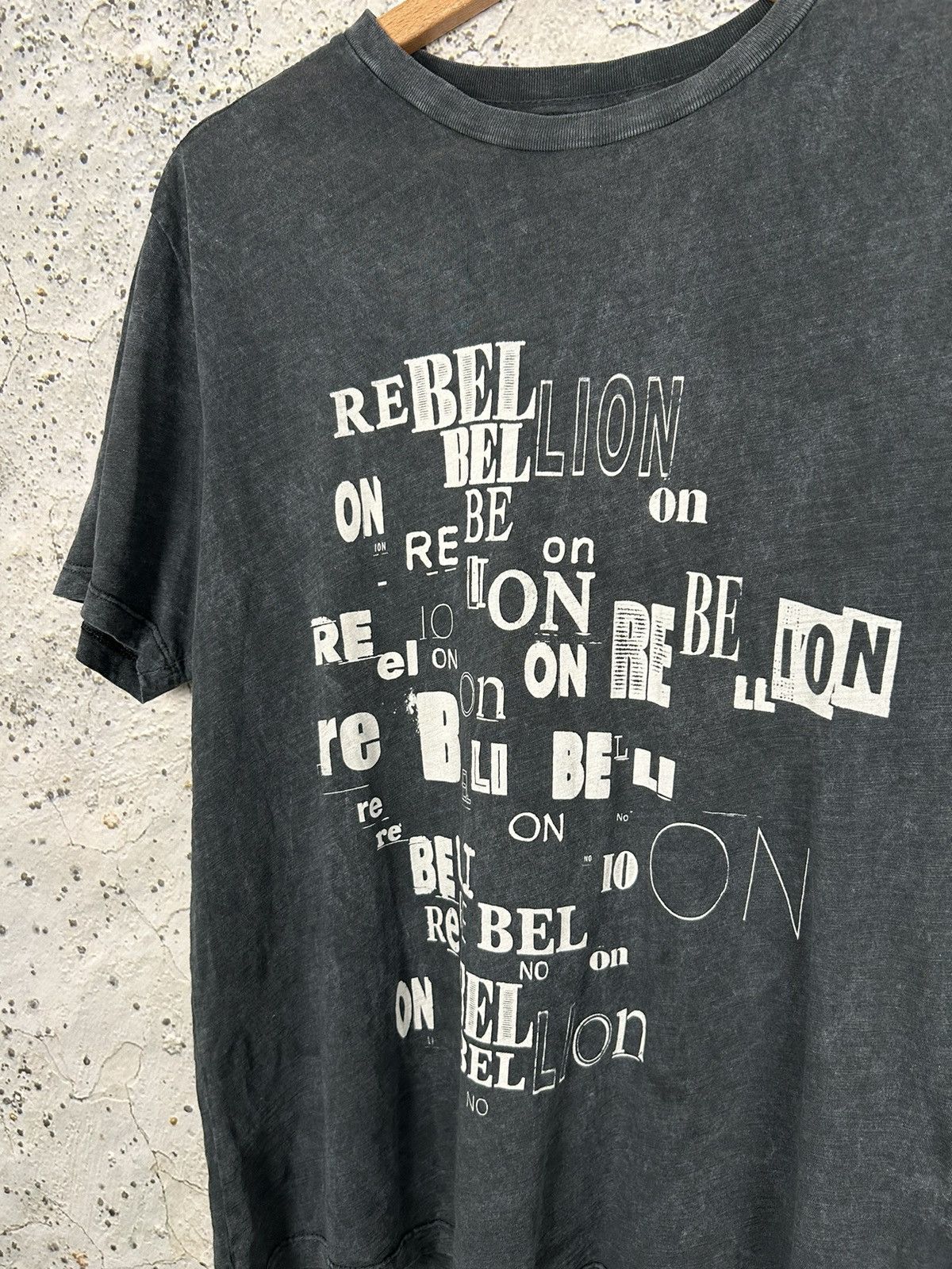 Isabel Marant Etoile Vintage Isabel Marant Etoile Designer Graphic Tee Rebelion Size US S / EU 44-46 / 1 - 3 Thumbnail