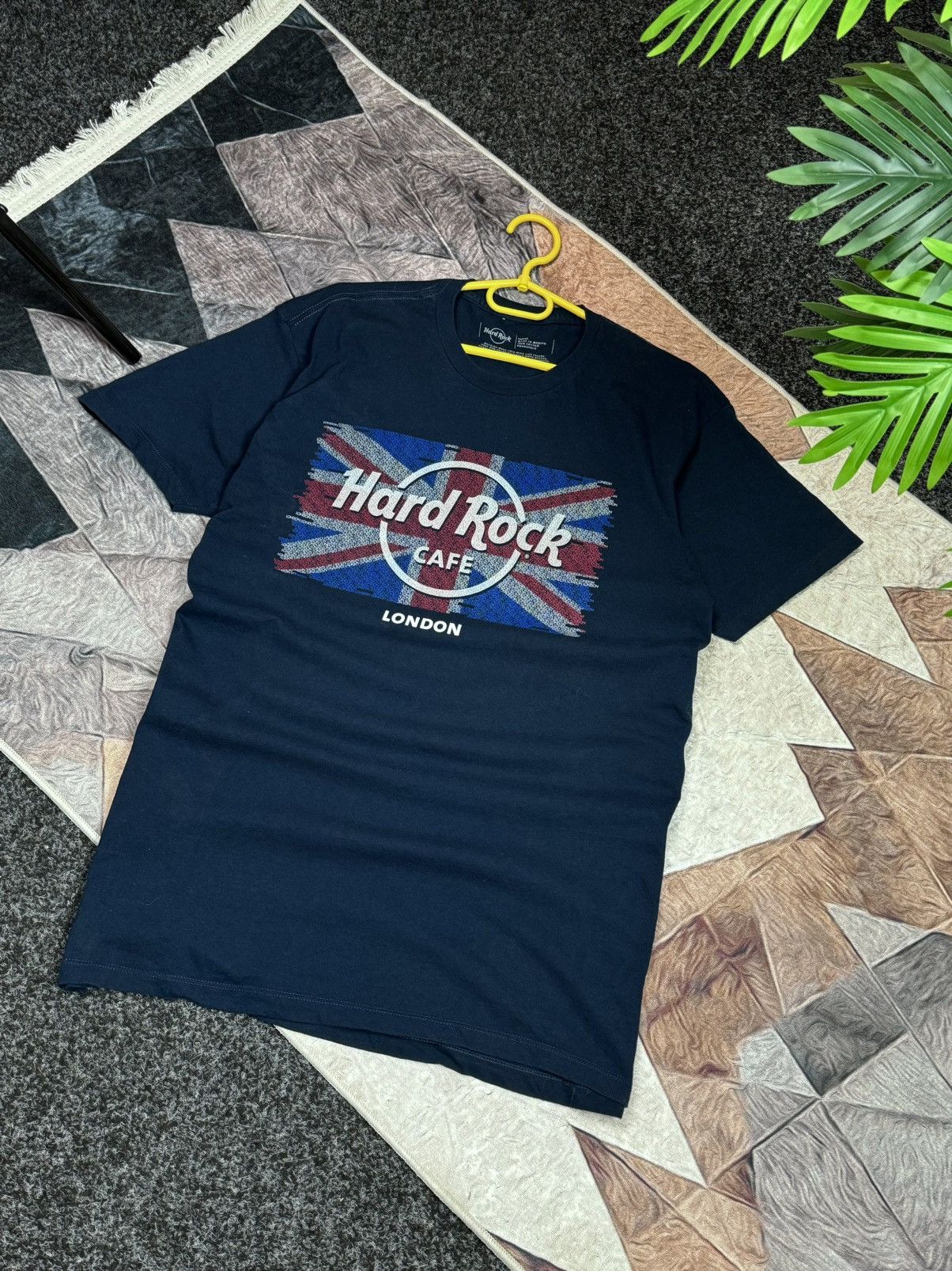 Band Tees Hard Rock Cafe London T-Shirts Size S 🏴󠁧󠁢󠁥󠁮󠁧󠁿 Size US L / EU 52-54 / 3 - 7 Thumbnail