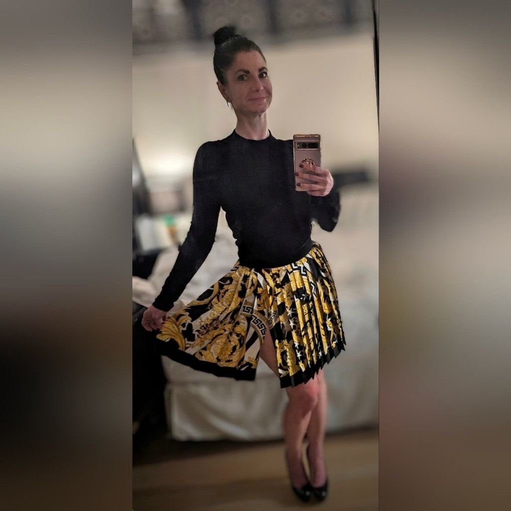 Versace Versace Iconic Baroque Print Pleated Silk Skirt Size 28" / US 6 / IT 42 - 2 Thumbnail
