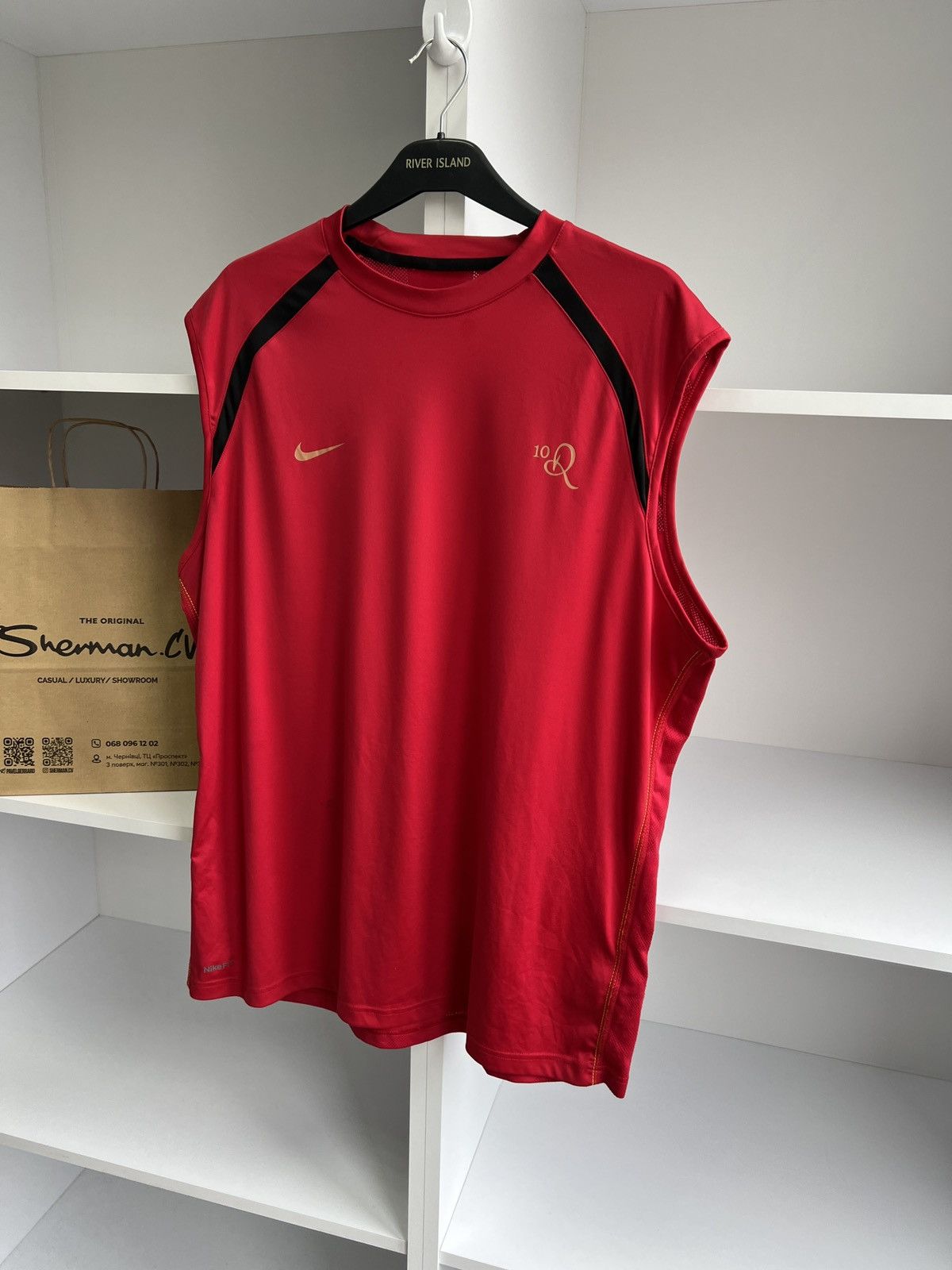 Nike × Vintage Vintage Nike Ronaldinho Red Sleeveless T-Shirt Size US L / EU 52-54 / 3 - 5 Thumbnail