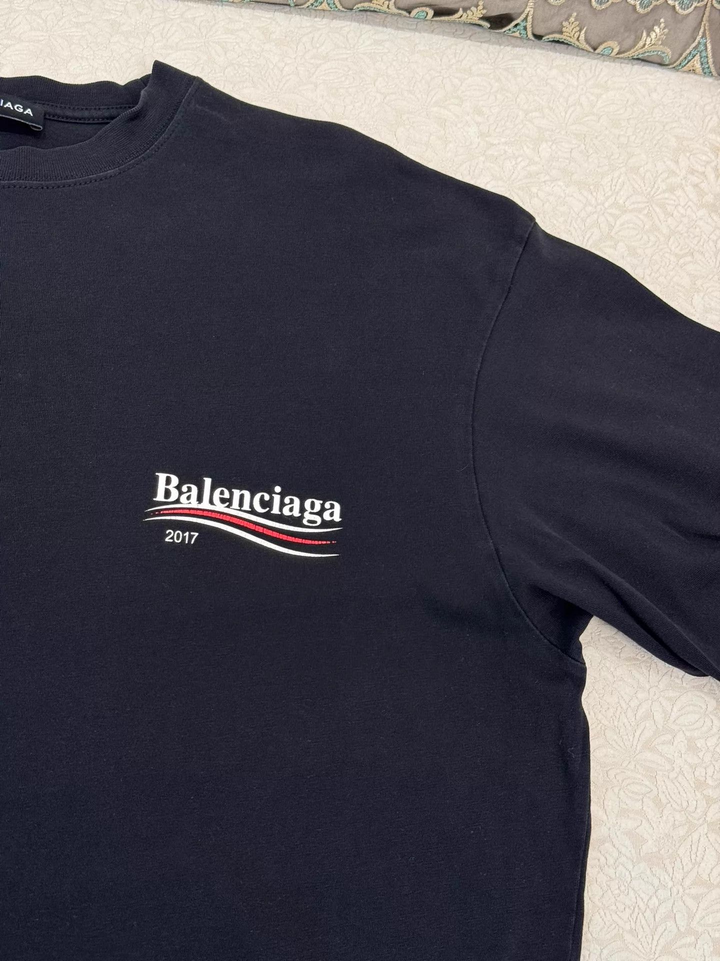 Balenciaga Balenciaga Coke Short Sleeve T - Shirt S 486032TWK281000 Size US S / EU 44-46 / 1 - 3 Thumbnail