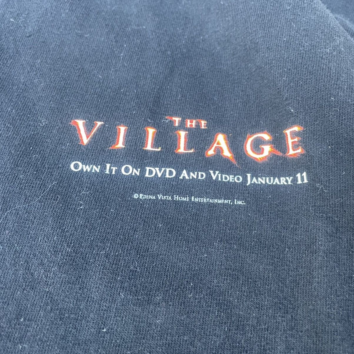Vintage Vintage 2004 The Village Horror movie promo black t-shirt Size US XL / EU 56 / 4 - 4 Thumbnail