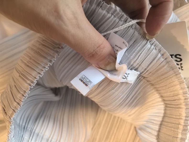 Issey Miyake issey miyake size:3 Light grey pleated pants Size 42" / US 20 - 6 Thumbnail