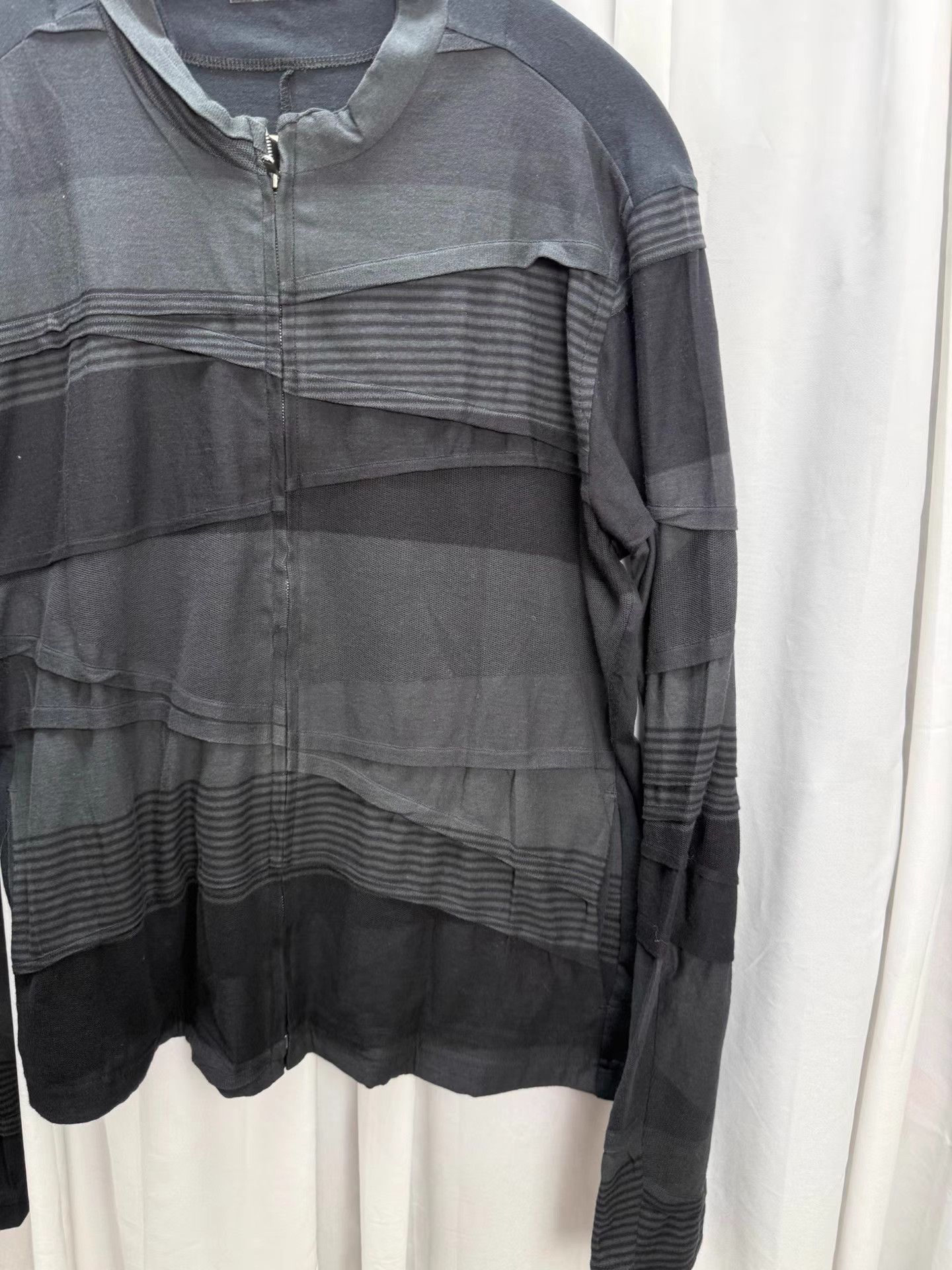 The Viridi-anne The viride anne TVA Mesh Panel Long Sleeve K20 Size US XL / EU 56 / 4 - 3 Thumbnail