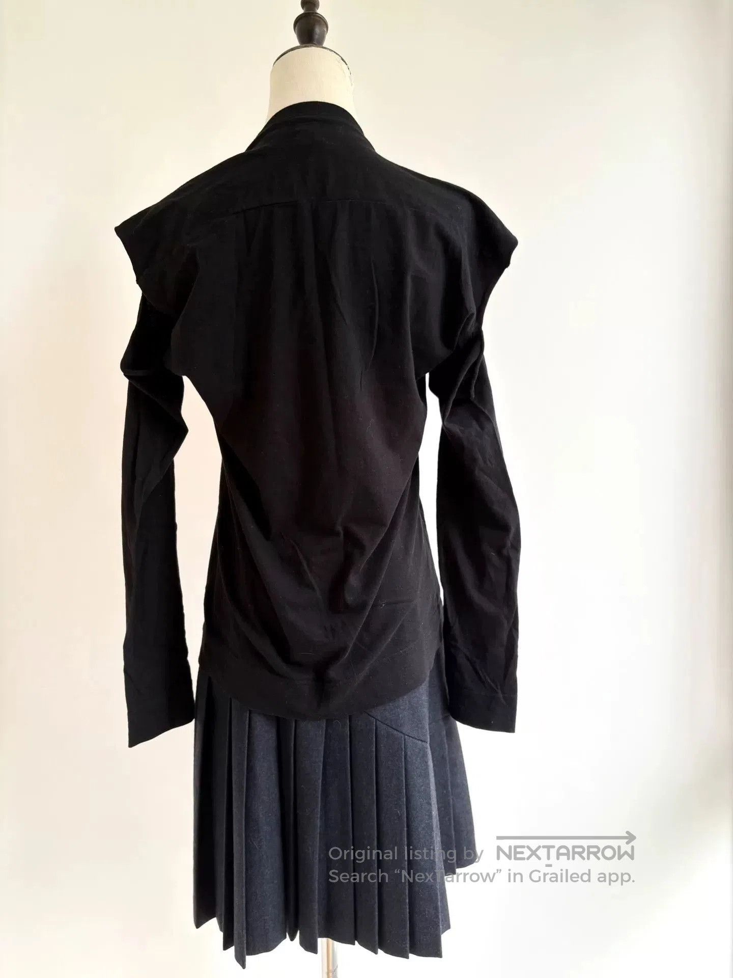 Vivienne Westwood vivienne westwood black heart earth shoulder top. Size M / US 6-8 / IT 42-44 - 5 Thumbnail
