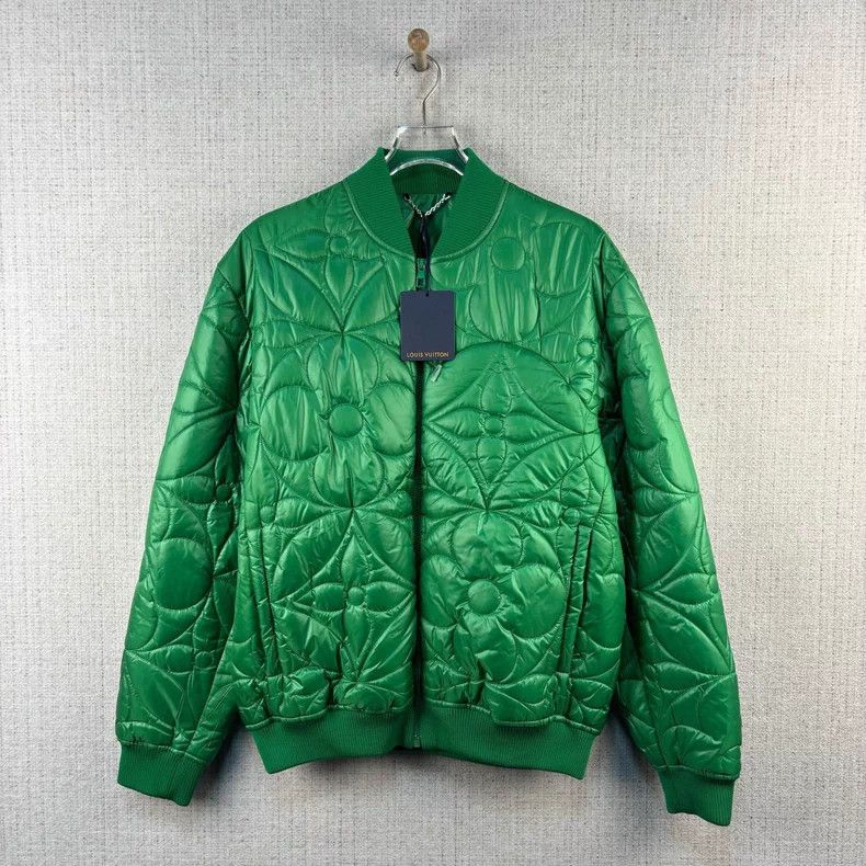 Louis Vuitton Louis Vuitton SS23 Solid Logo Flower Quilted Bomber Jacket Size US L / EU 52-54 / 3 - 1 Thumbnail