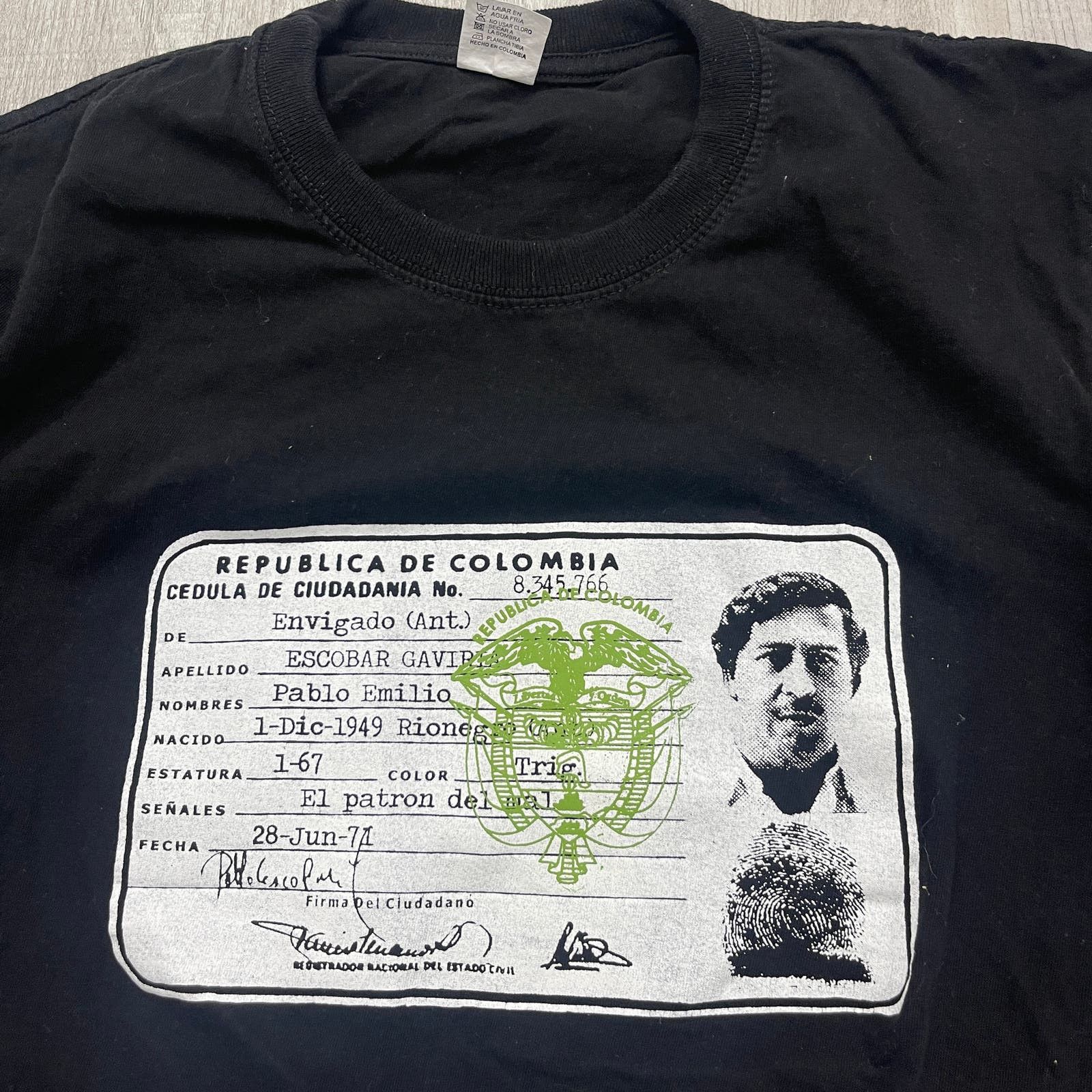 Vintage VINTAGE Y2K Pablo Escobar Cartel License Graphic Shirt Size US L / EU 52-54 / 3 - 3 Thumbnail