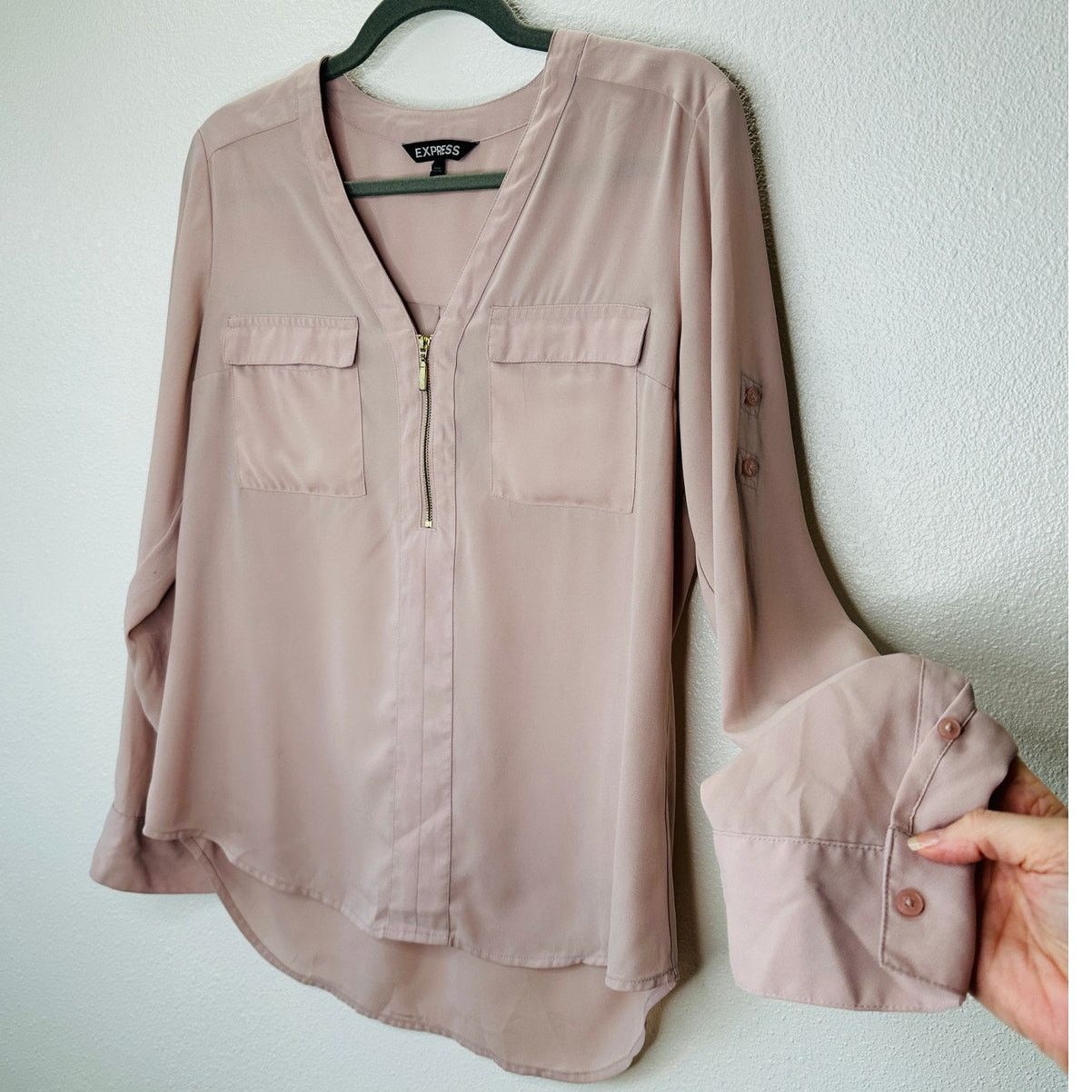 Express Express Pale Peach Two Pocket Zip Front Roll Tab Sleeve Top Size M / US 6-8 / IT 42-44 - 1 Thumbnail
