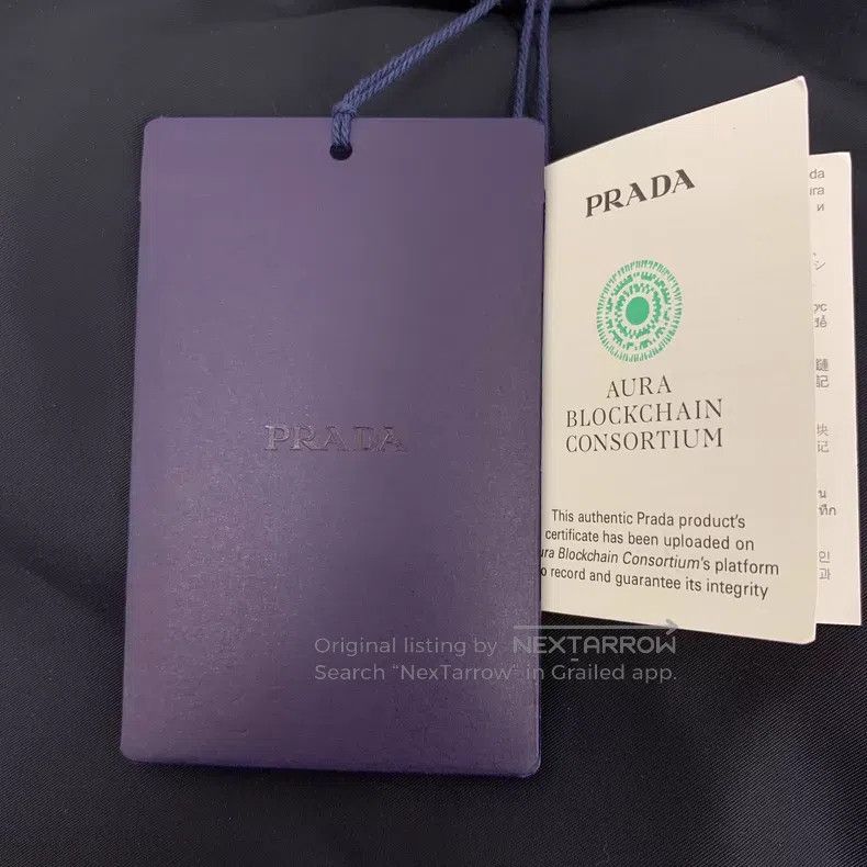Prada Prada Black triangle nylon long-sleeved jacket Size US M / EU 48-50 / 2 - 8 Thumbnail