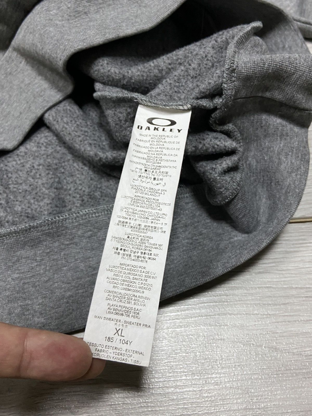 Oakley Oakley vintage centr logo circle hoodie Size US XL / EU 56 / 4 - 7 Thumbnail