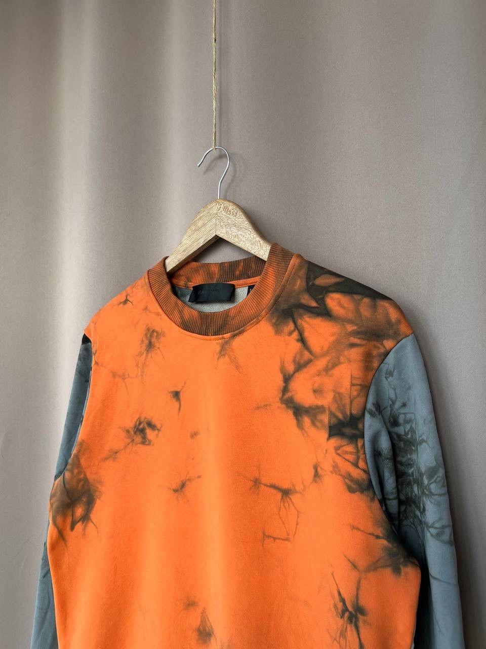 Helmut Lang Helmut Lang Tie Dye Logo Crew Sweatshirt Mens Size S/M Size US S / EU 44-46 / 1 - 4 Thumbnail