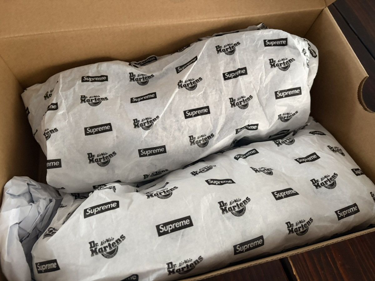 Dr. Martens × Supreme Dr. Martens Postal Supreme Shoes Size US 8 / EU 41 - 2 Thumbnail