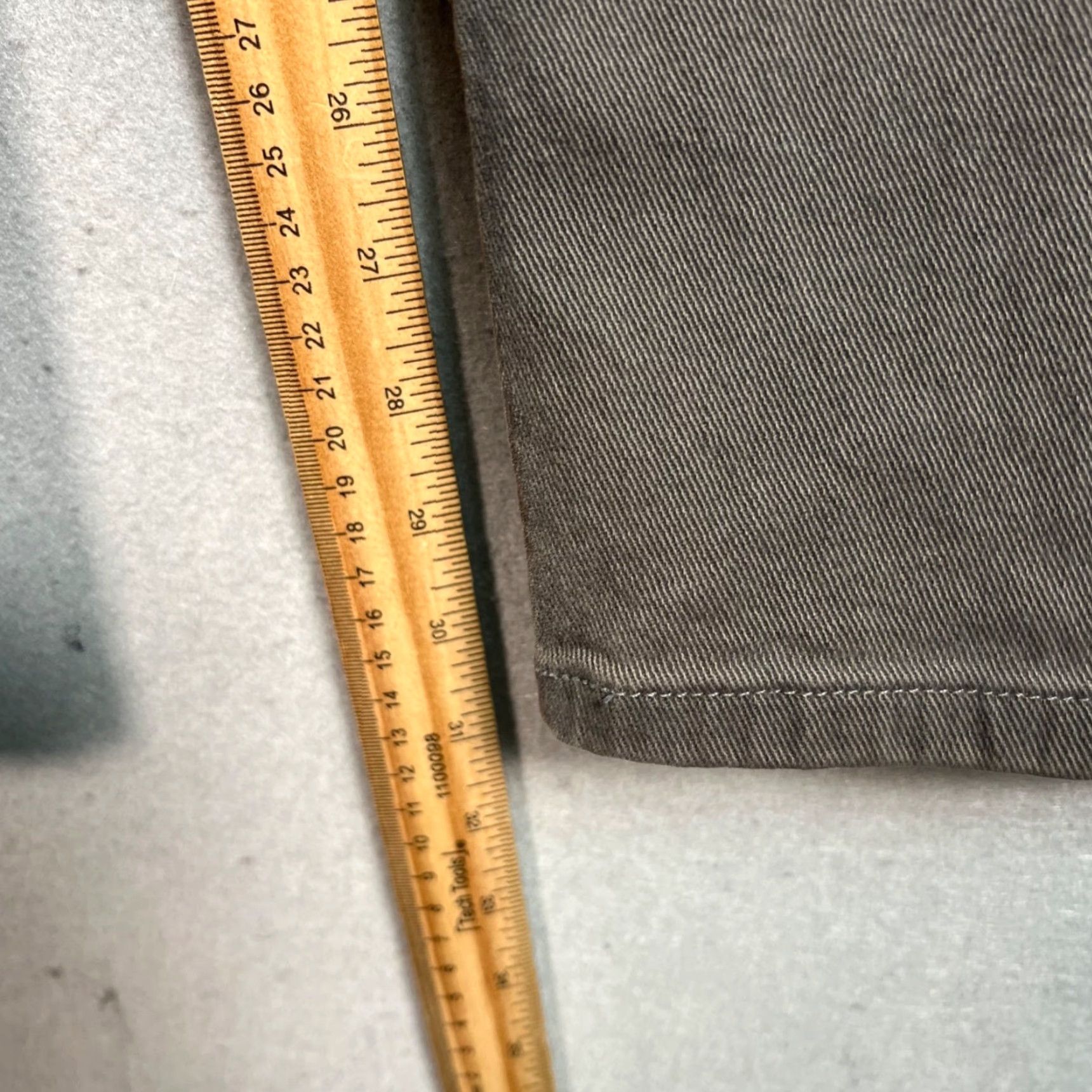 Levi's VINTAGE Levis 550 Jeans Womens Size 6 Relaxed Fit Tapered Leg Brown Cotton Blend Casual Size 28" / US 6 / IT 42 - 6 Thumbnail