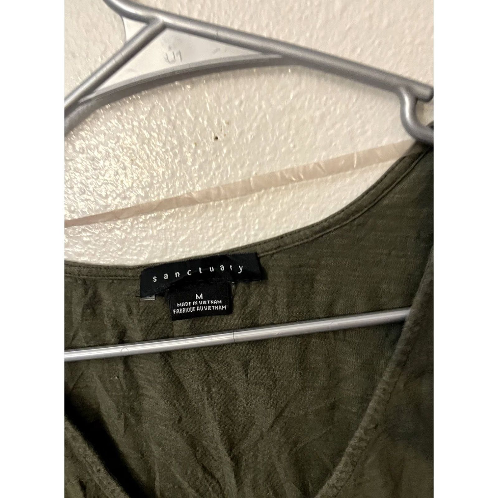 Sanctuary Sanctuary Vacation Textured Tie Front Tank Medium Green Shirt Women M Green Tie Front Button-Up Tank Vacation Textured Vase sense? Size M / US 6-8 / IT 42-44 - 2 Thumbnail