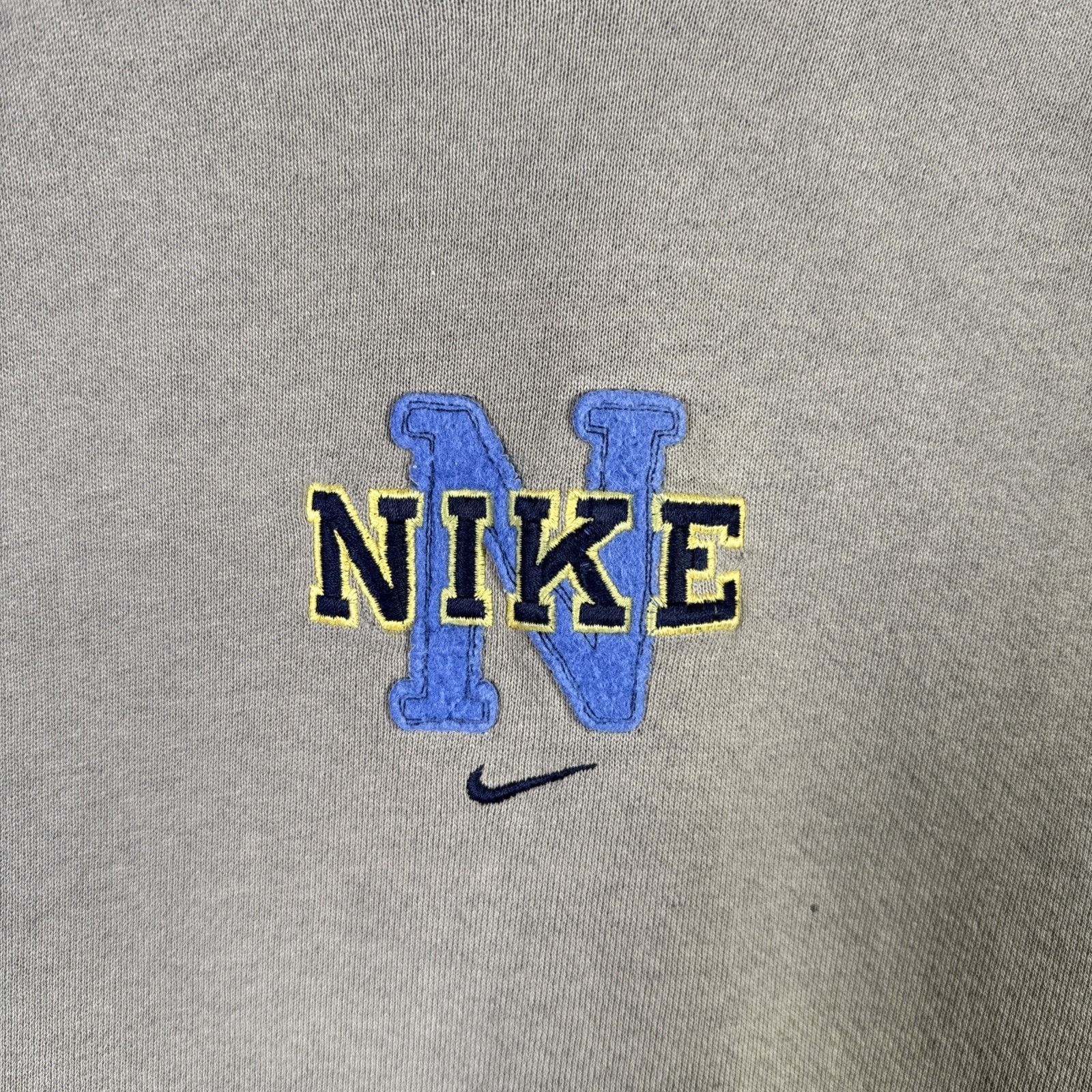 Nike Vintage Nike Hoodie Adult Large Green Center Swoosh 90s USA Size US L / EU 52-54 / 3 - 2 Thumbnail