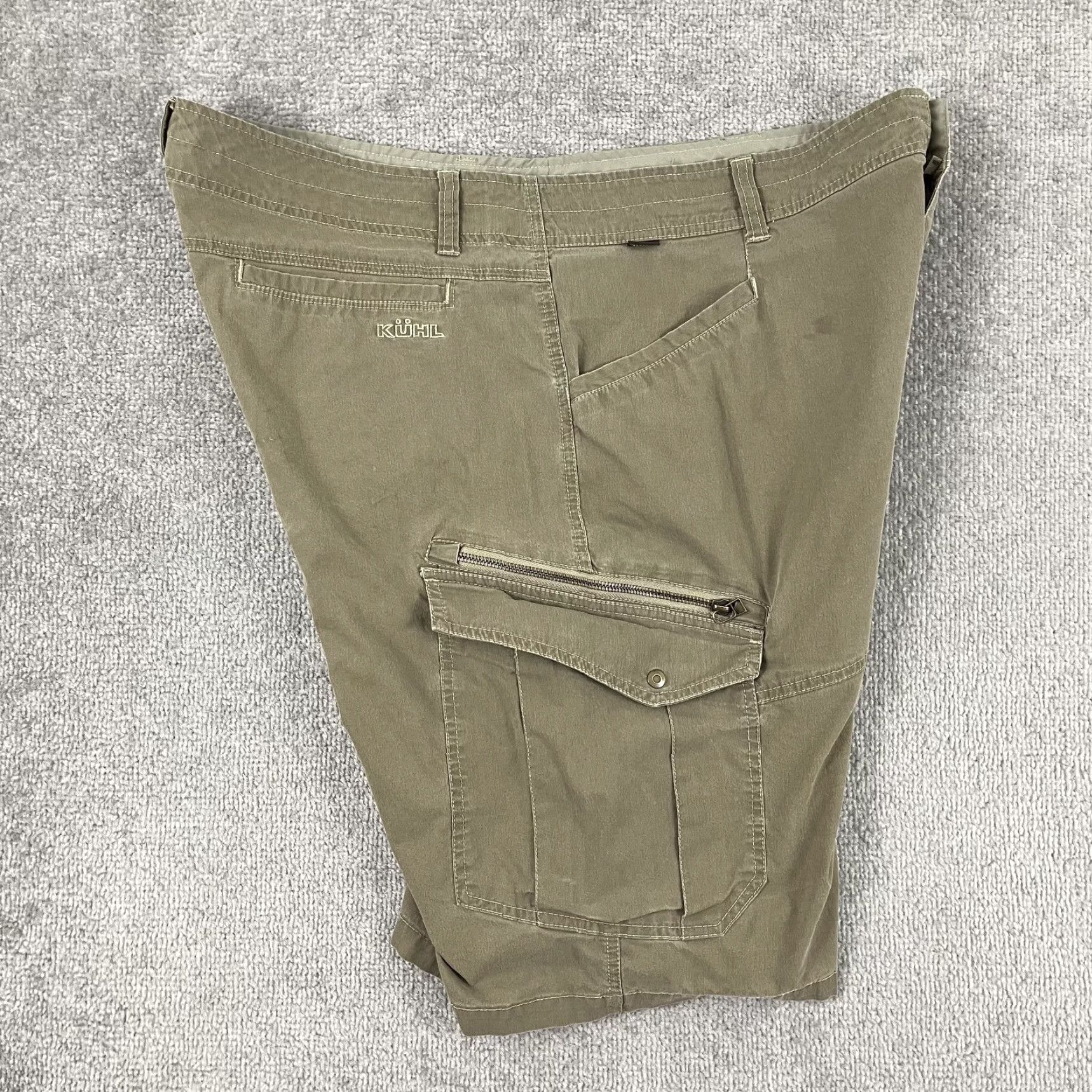 Vintage KUHL Men's Cargo Shorts 40 Brown Bermuda Hiking Camping Casual Workwear Outdoor 12 Inseam Size US 40 / EU 56 - 2 Thumbnail