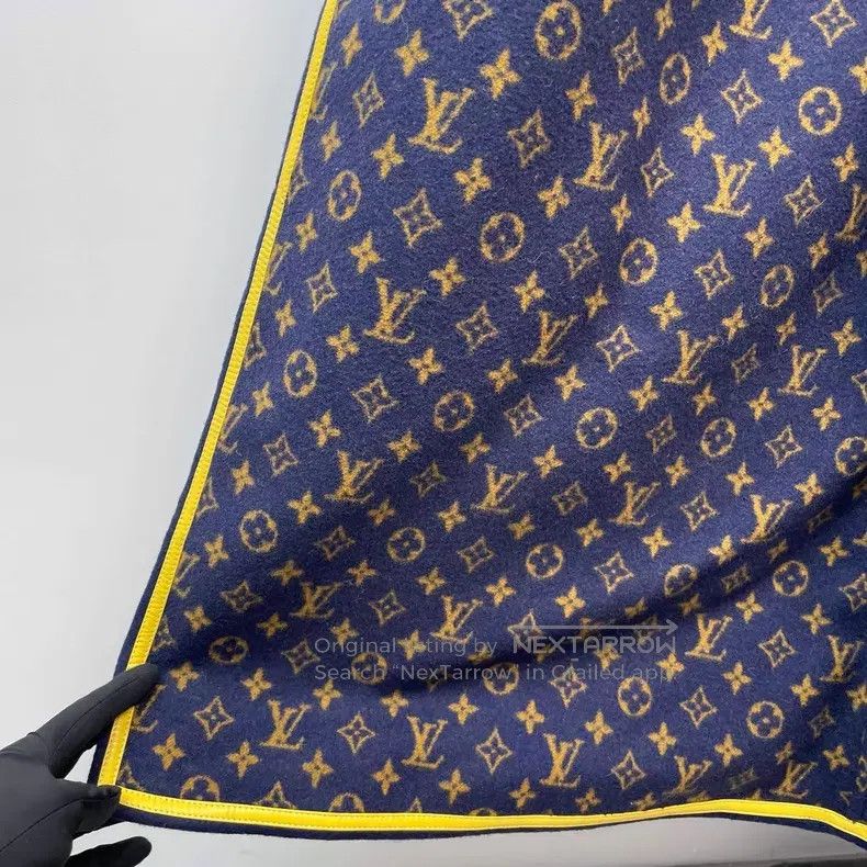Louis Vuitton Louis Vuitton Navy blue long coat with presbyopia printed Size S / US 4 / IT 40 - 3 Thumbnail